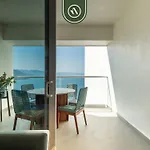 Amazing Apt With Ocean View - King Bed