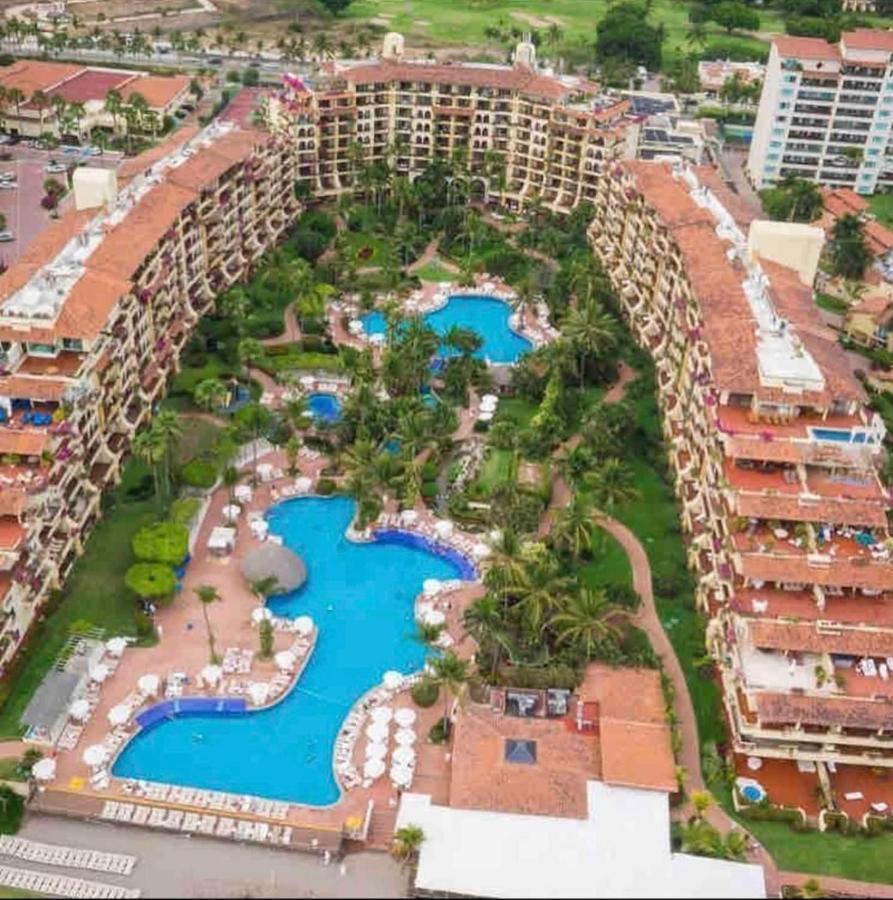 Velas Vallarta Apartahotel