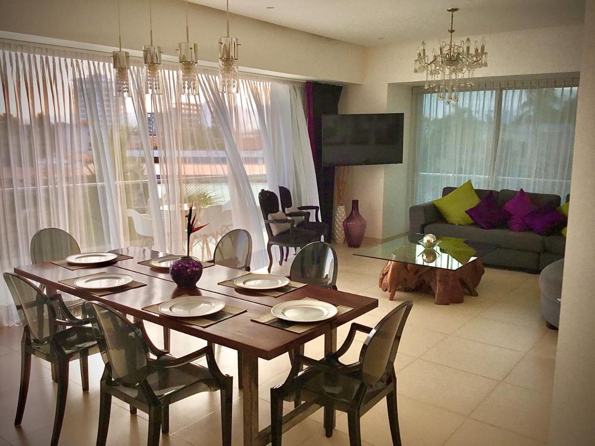 Departamentos Oceanfront Icon Vallarta Apartment Puerto Vallarta
