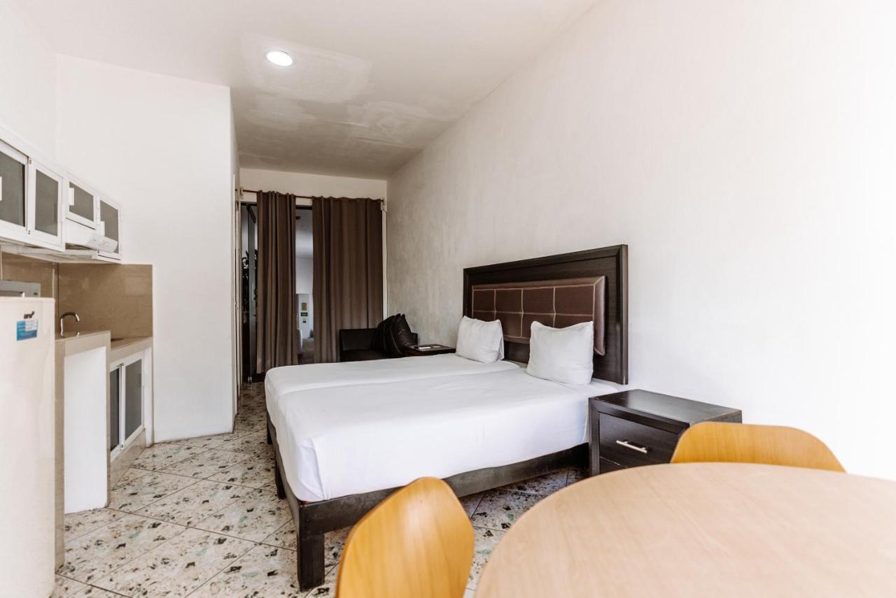 Loft Malecón Vallarta Hotel 2*