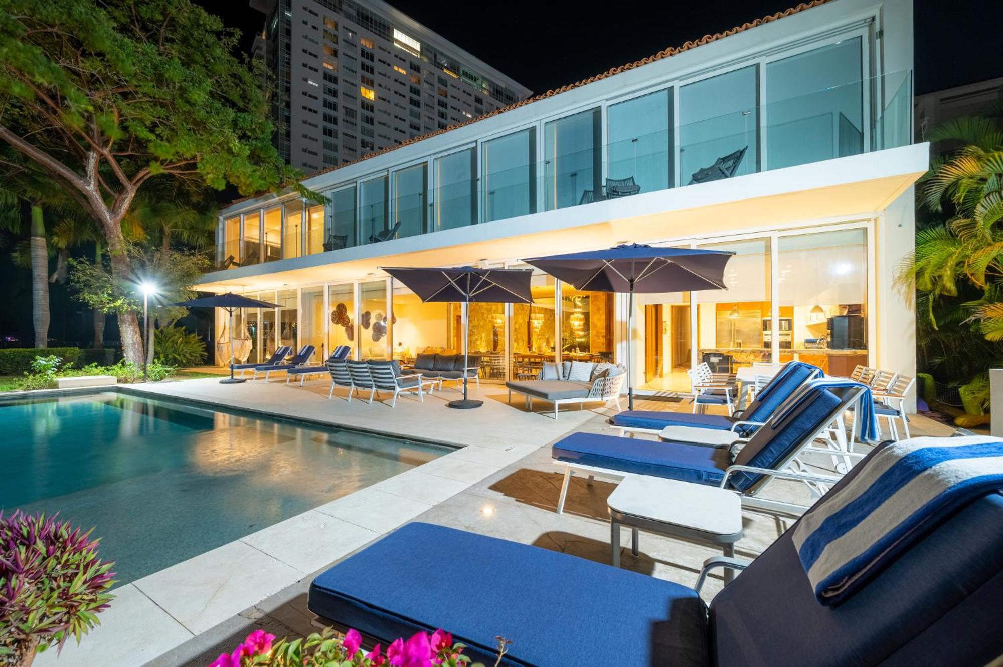 Apartahotel Capitalia - Tres Mares Residences & Marina *