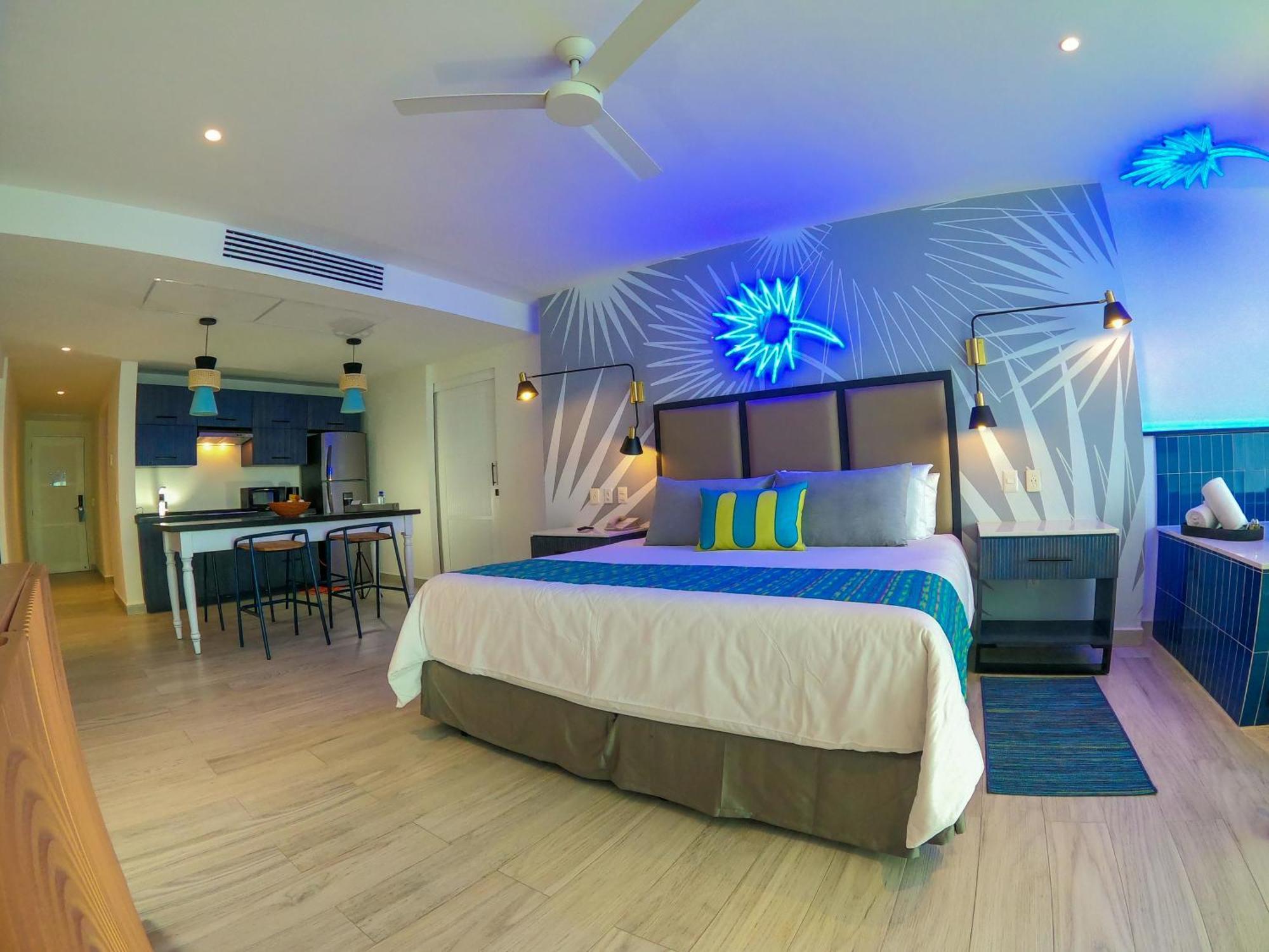 Almar Luxury Lgbt Experience By Mantamar Club (adults Only) Resort 4*