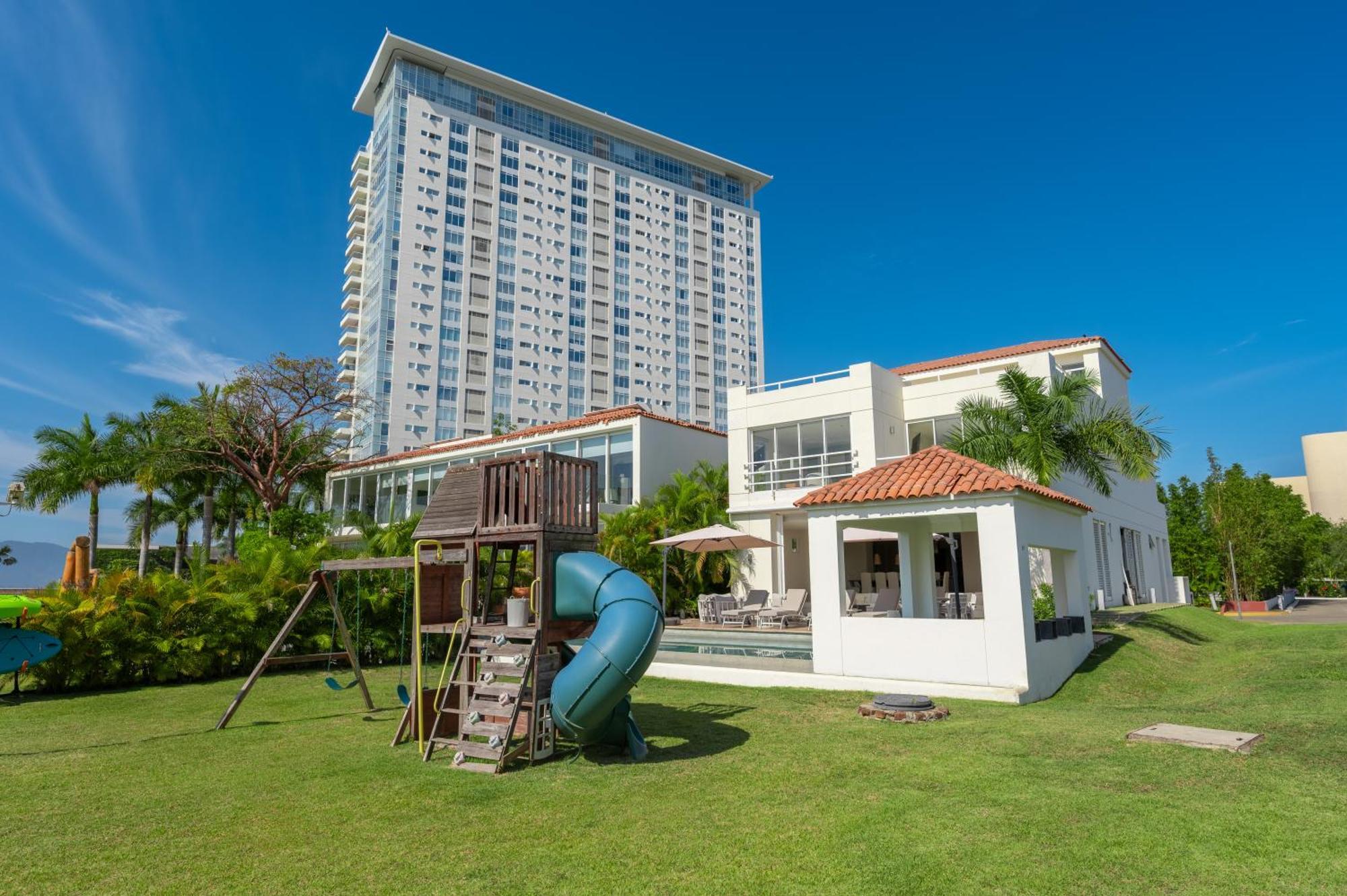Capitalia - Tres Mares Residences & Marina Apartahotel *
