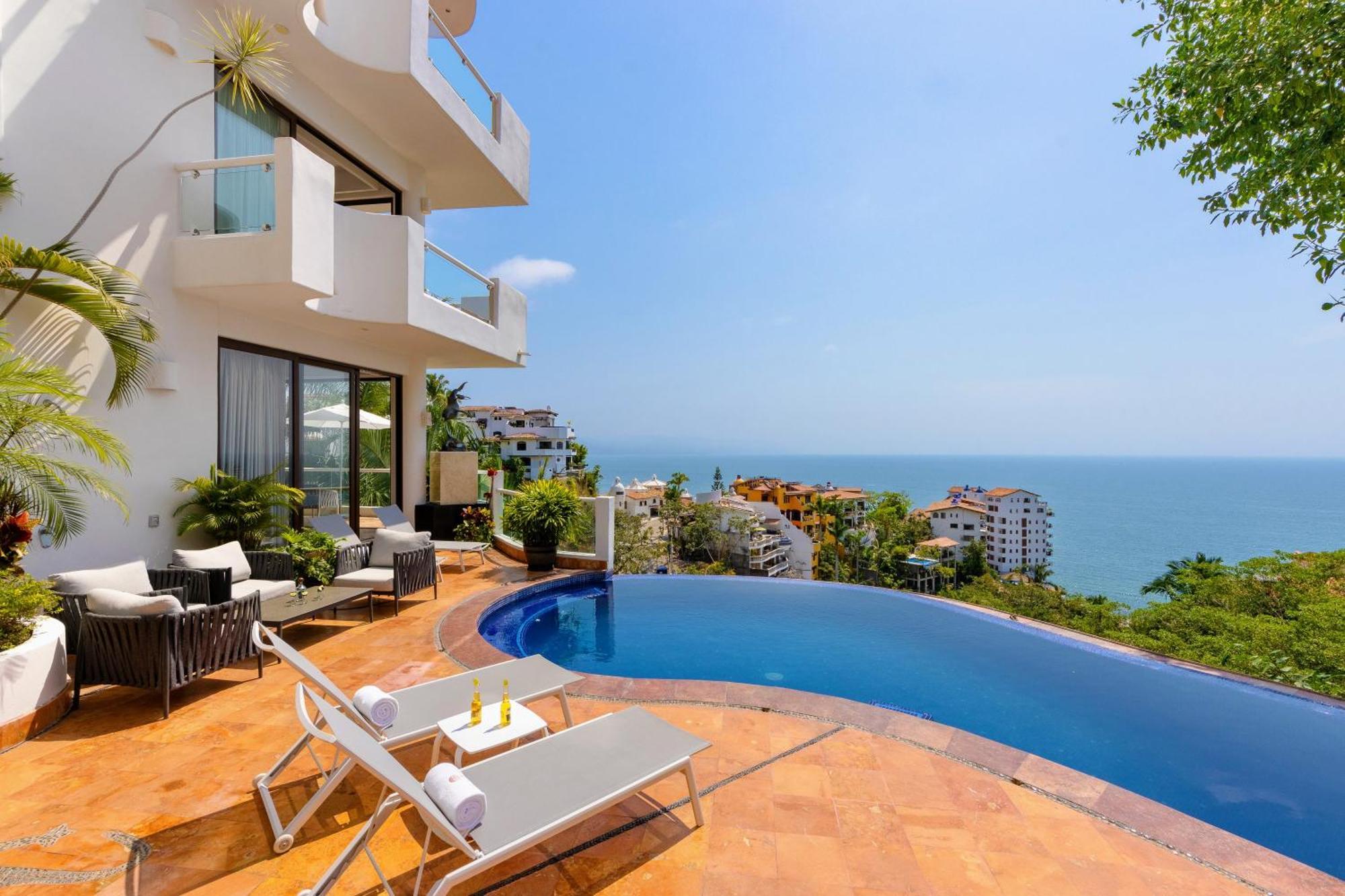 Divina Luxury 5*