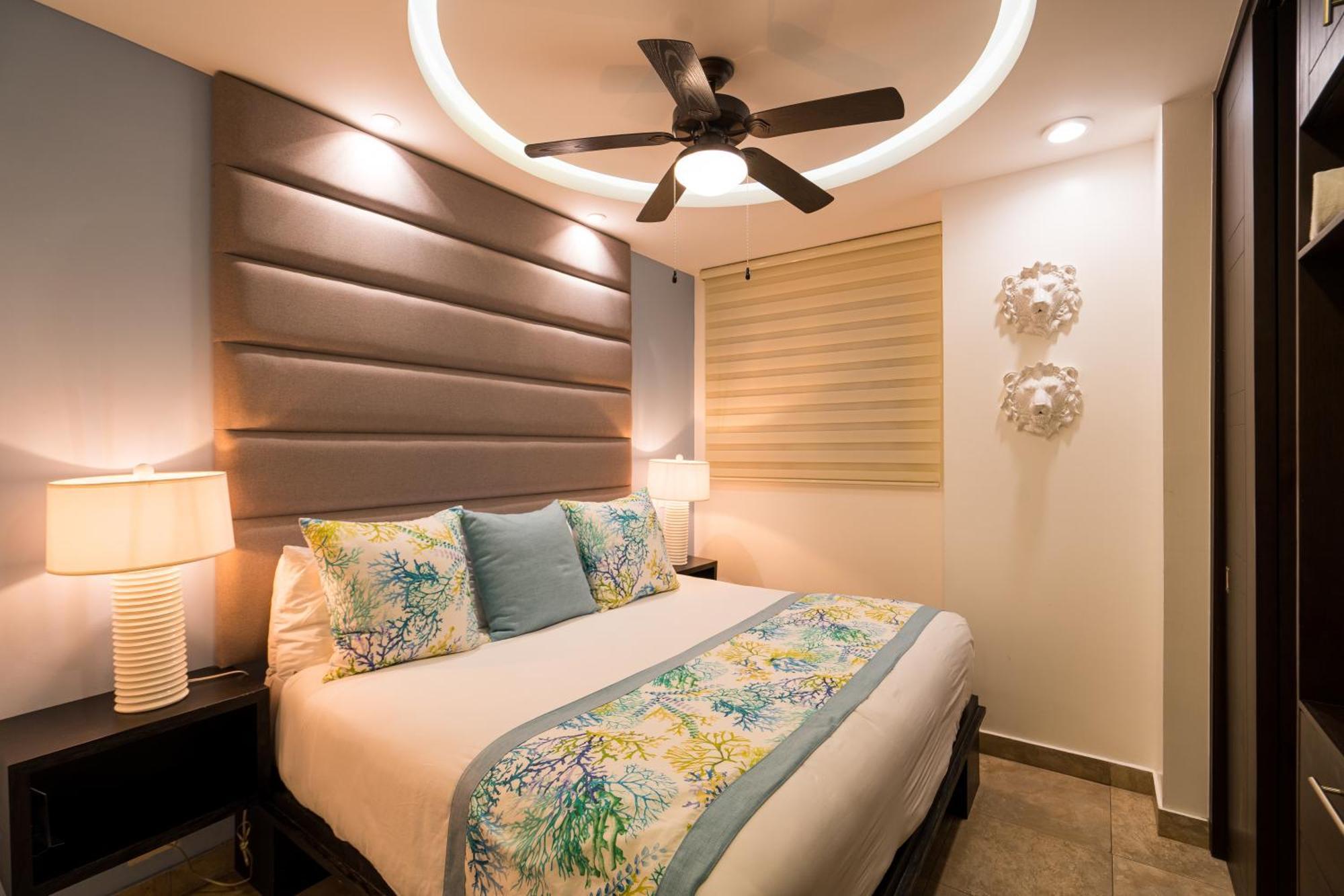 Pinnacle 180 Apartment