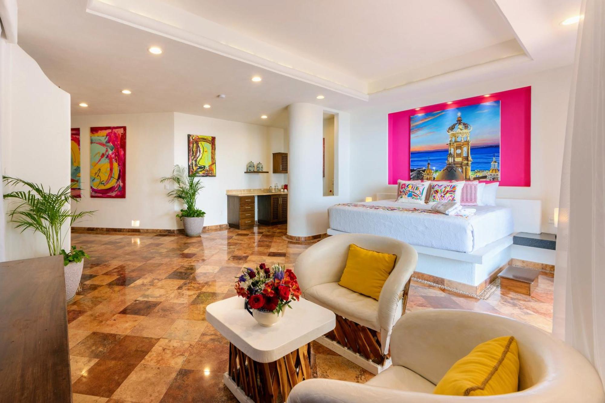 Divina Luxury Hotel 5*