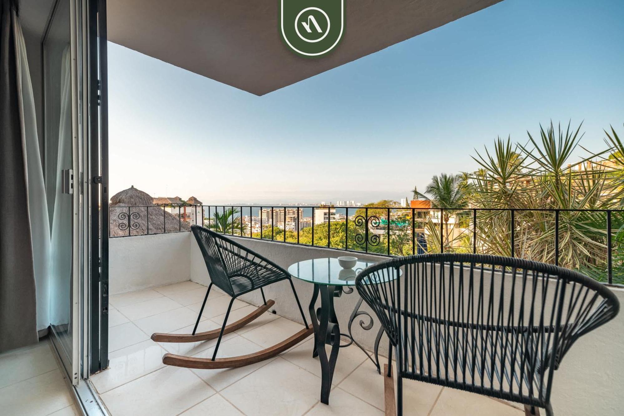 Apartamento Two Story With Amazing Ocean-sunset Views