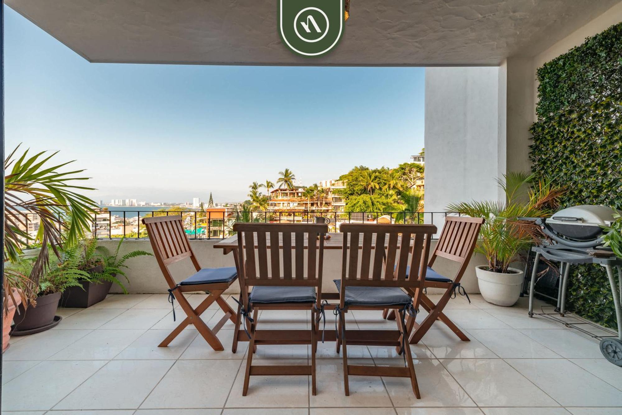 Two Story With Amazing Ocean-sunset Views Apartamento