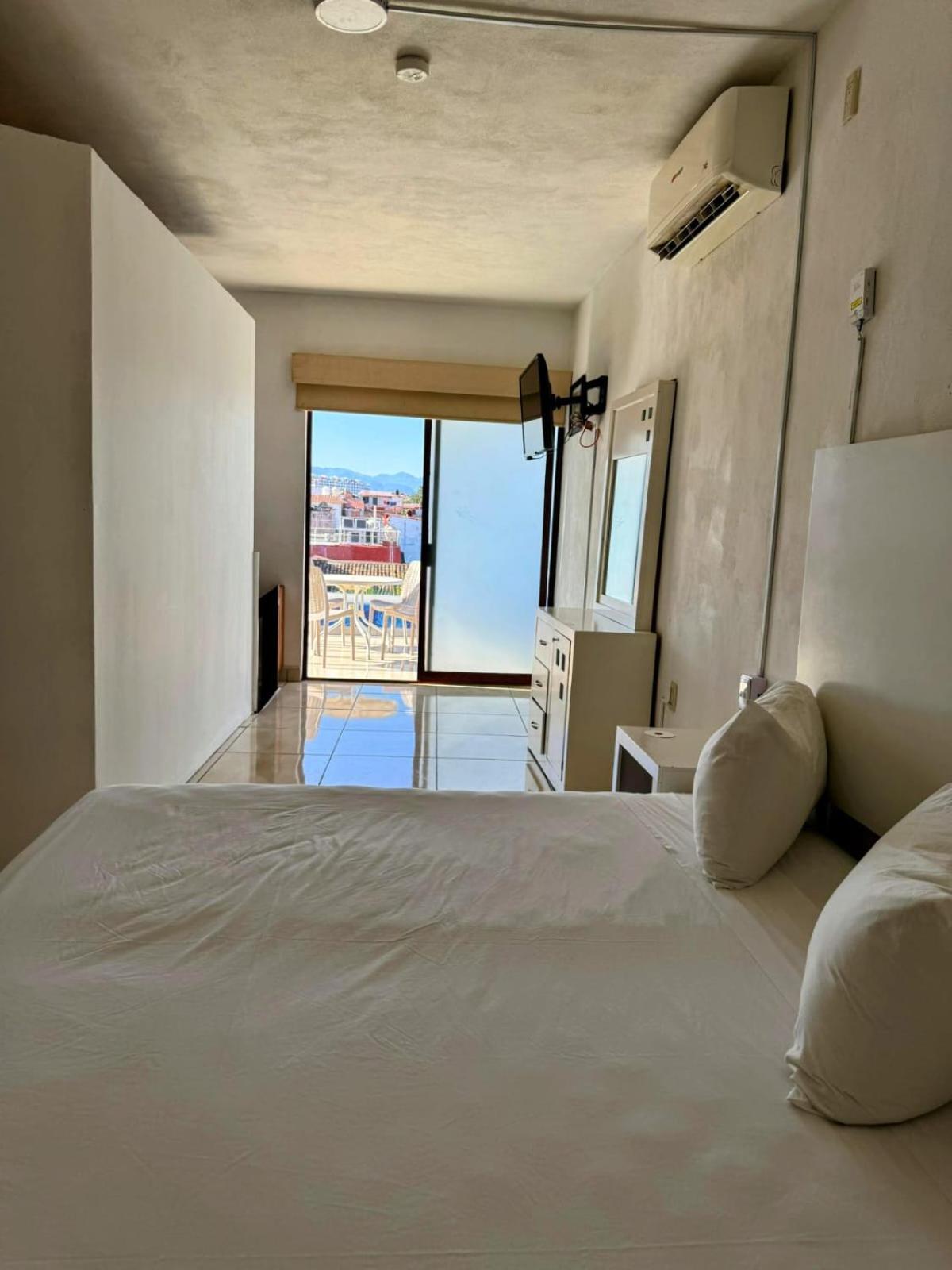 Hotel Loft Malecón Vallarta 2*