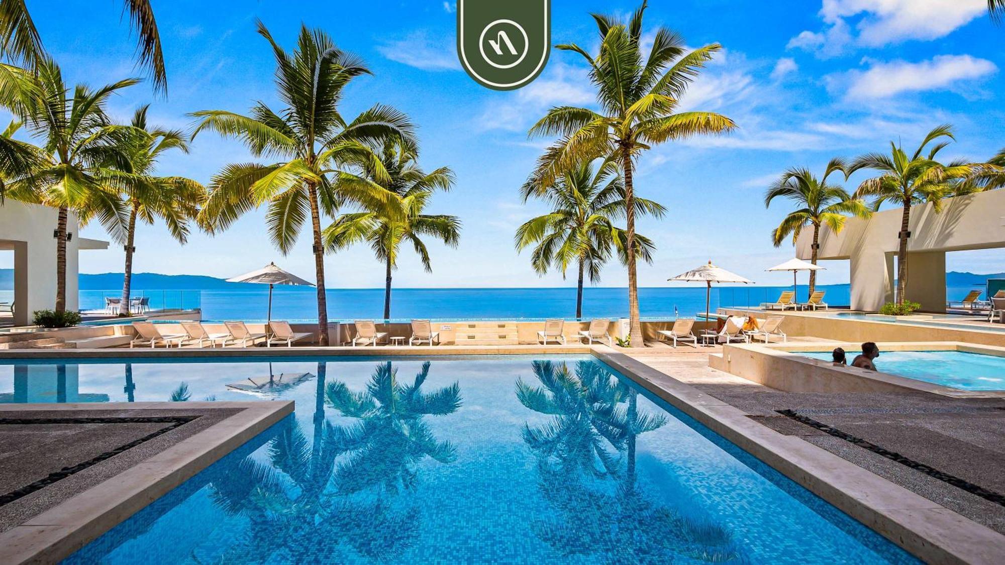 Amazing With Ocean View - King Bed Apartment