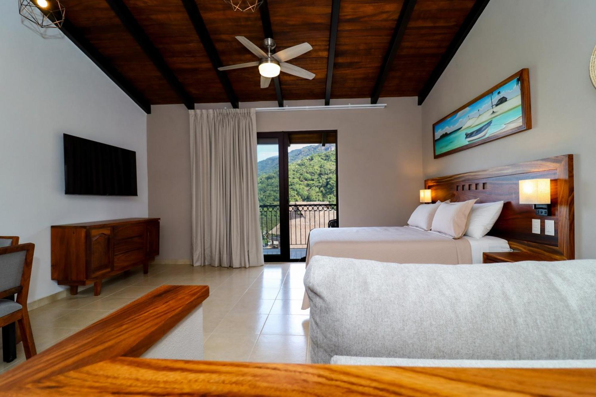 River Park Hotel 4*