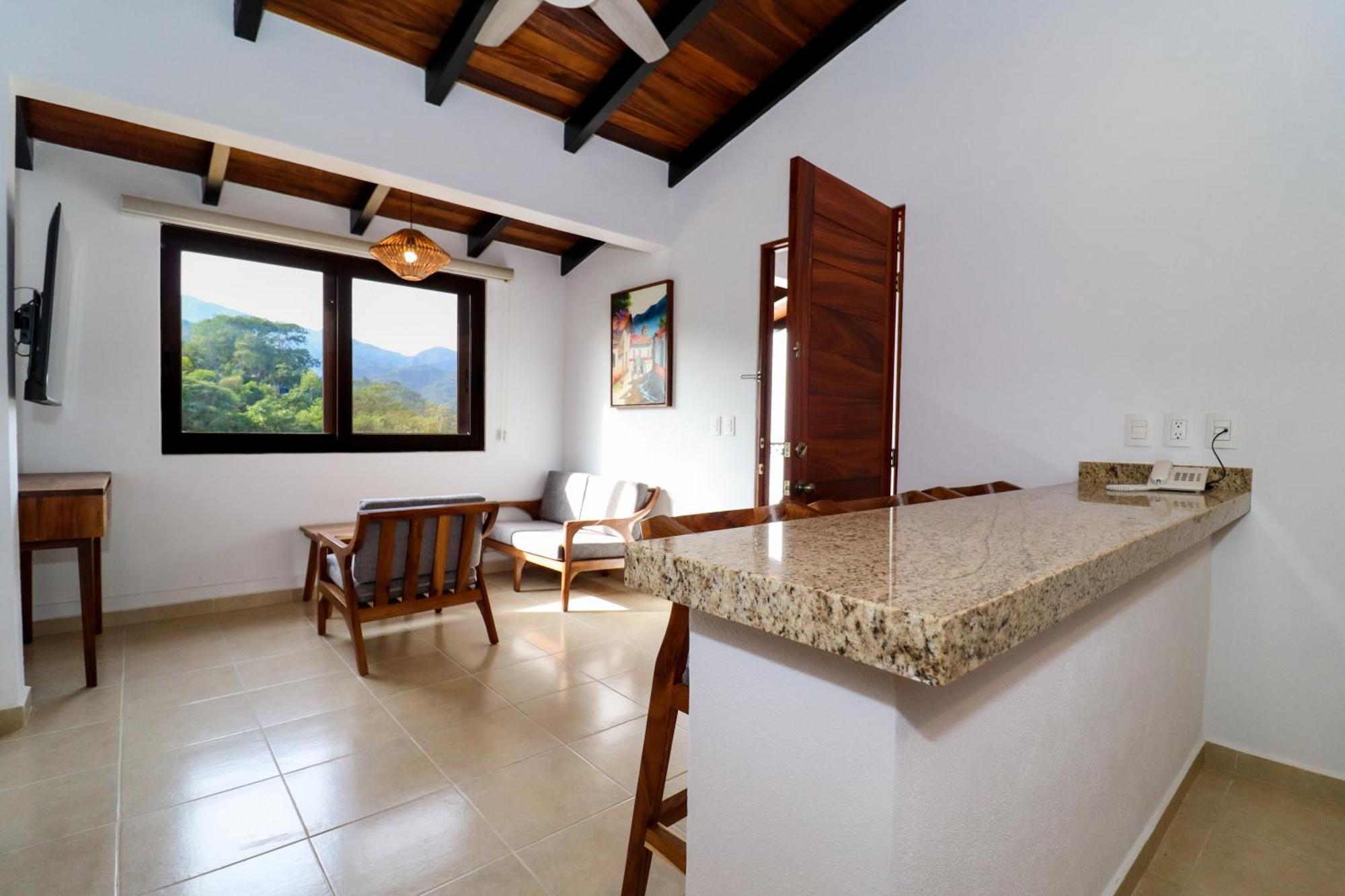 Hotel River Park 4*