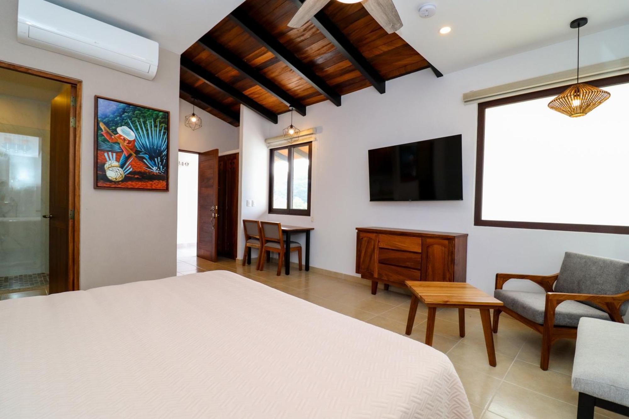 Hotel River Park 4*