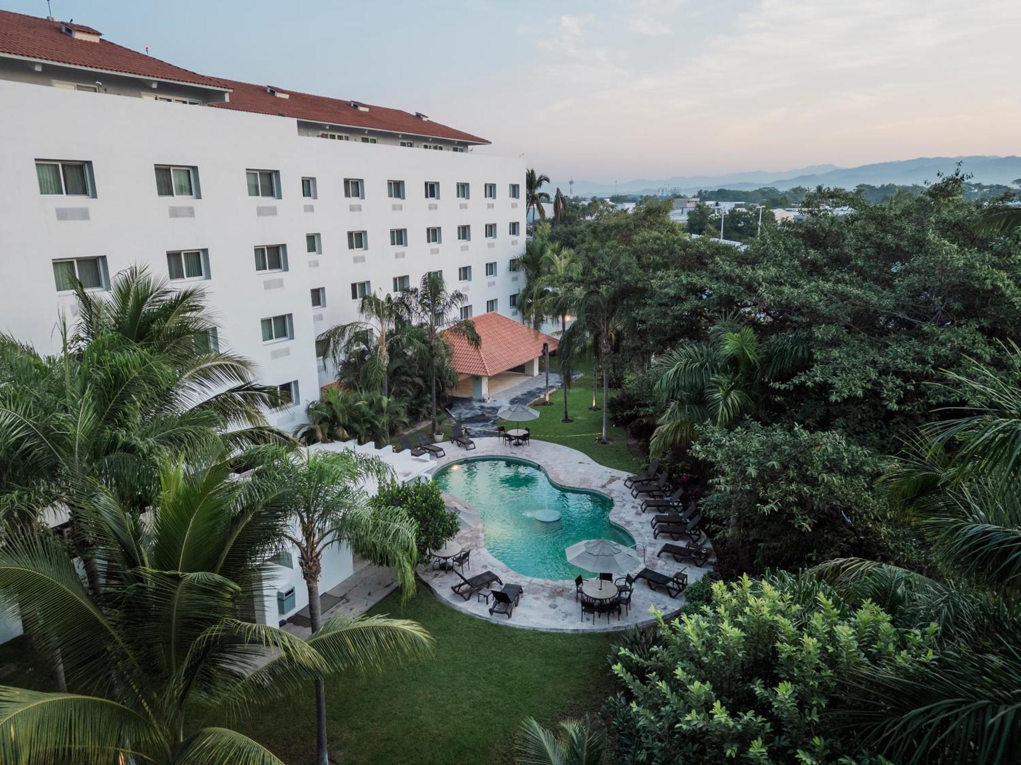 Inn Comfort Golfside & Marina Puerto Vallarta