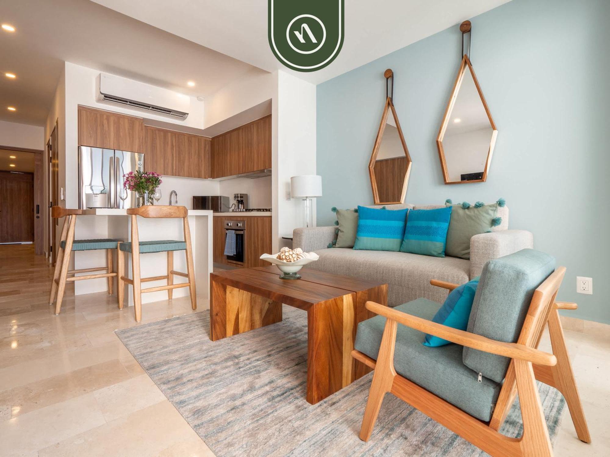 Amazing With Ocean View - King Bed Apartment *