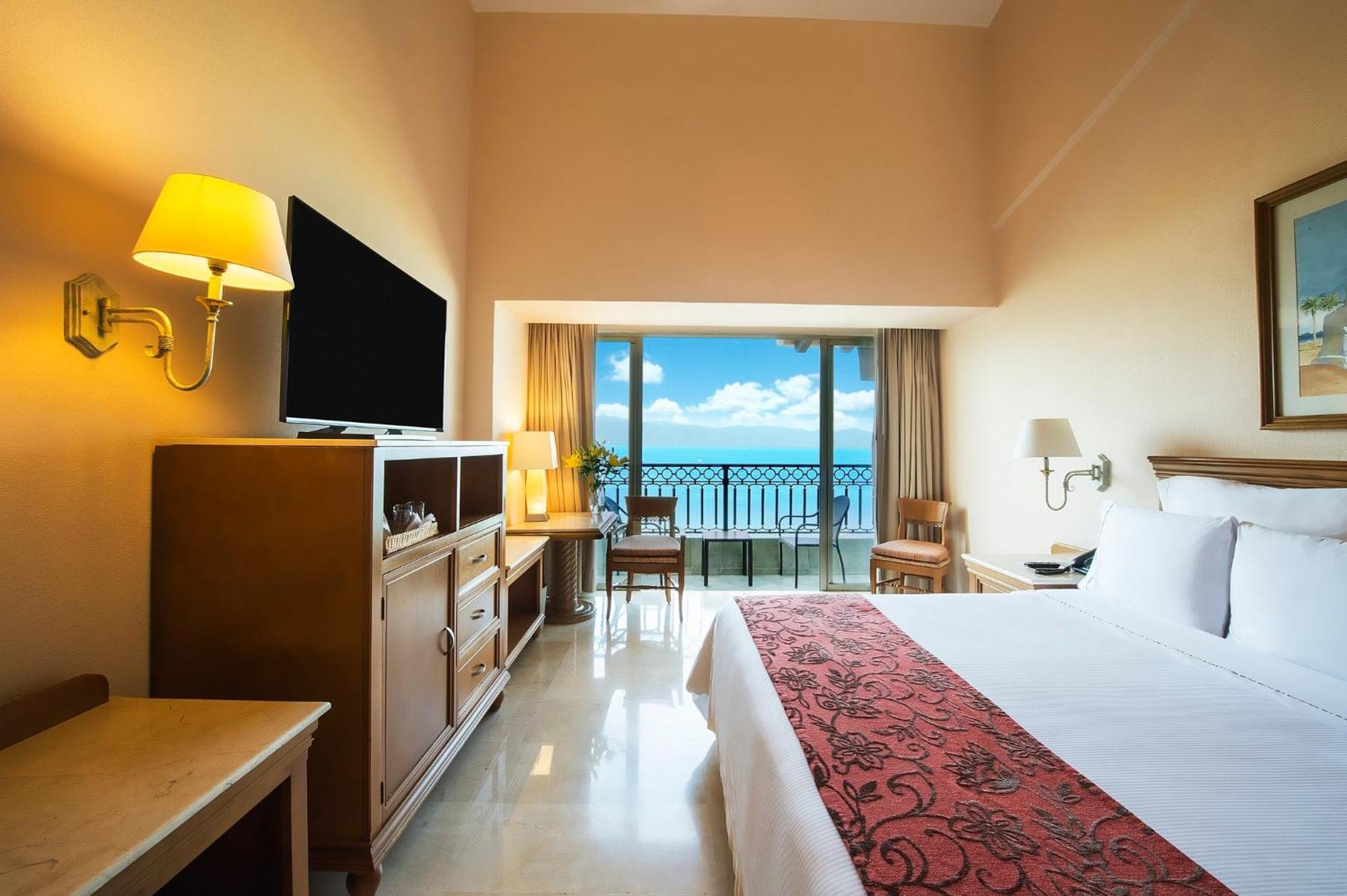 Fiesta Americana & 4*