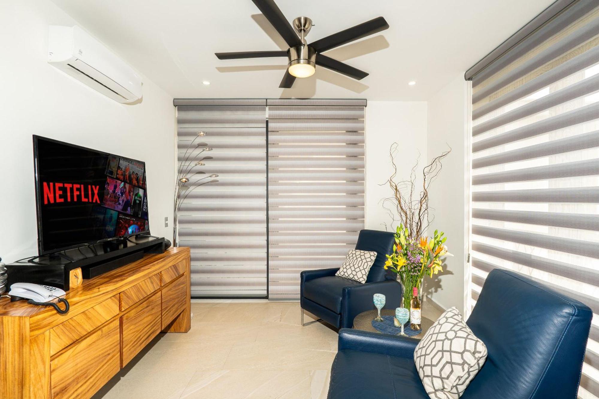3 Adults Or 2 Adults 2 Kids 1 Block From Ocean Apartamento Puerto Vallarta
