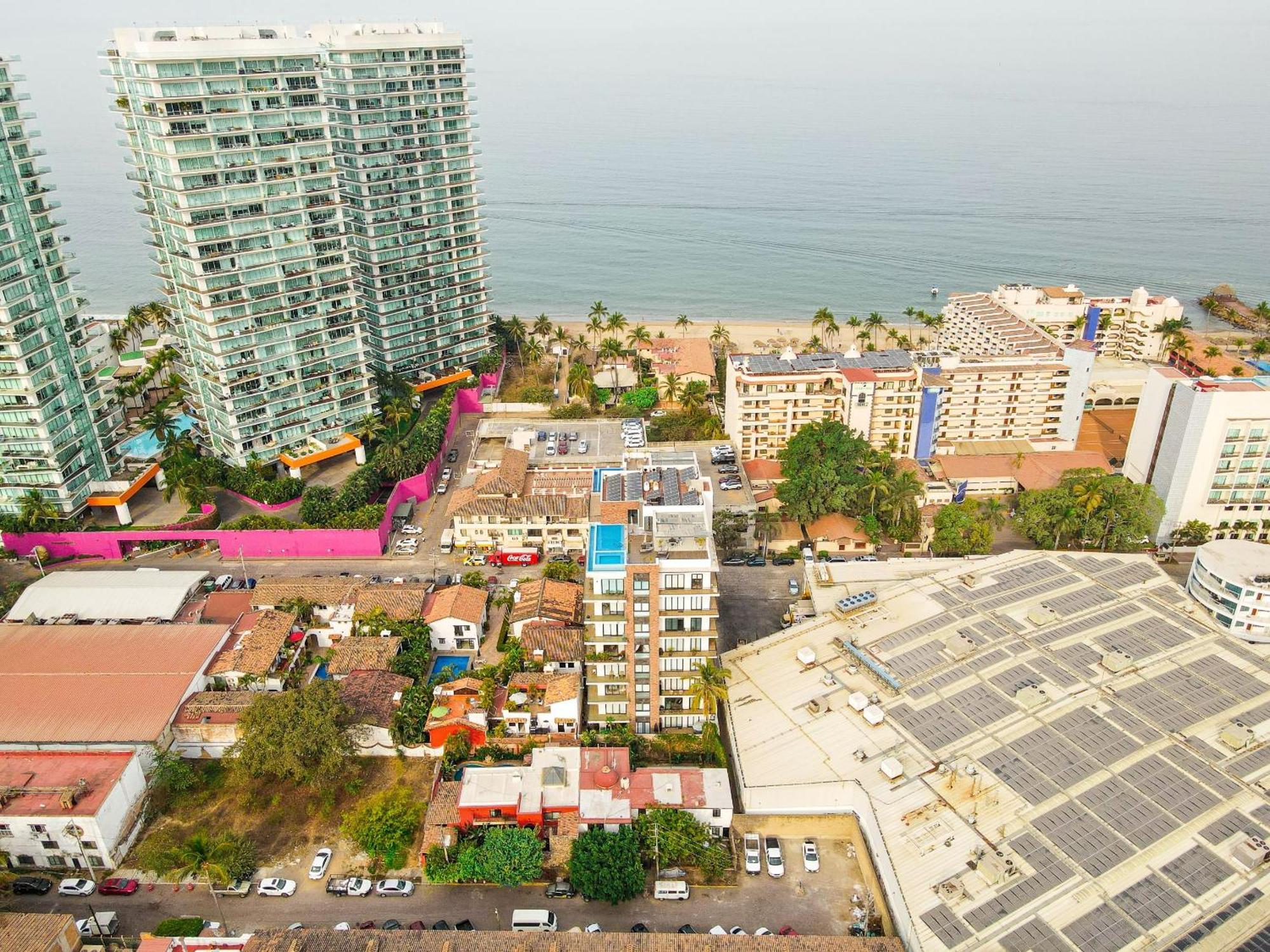 3 Adults Or 2 Adults 2 Kids 1 Block From Ocean Apartamento Puerto Vallarta
