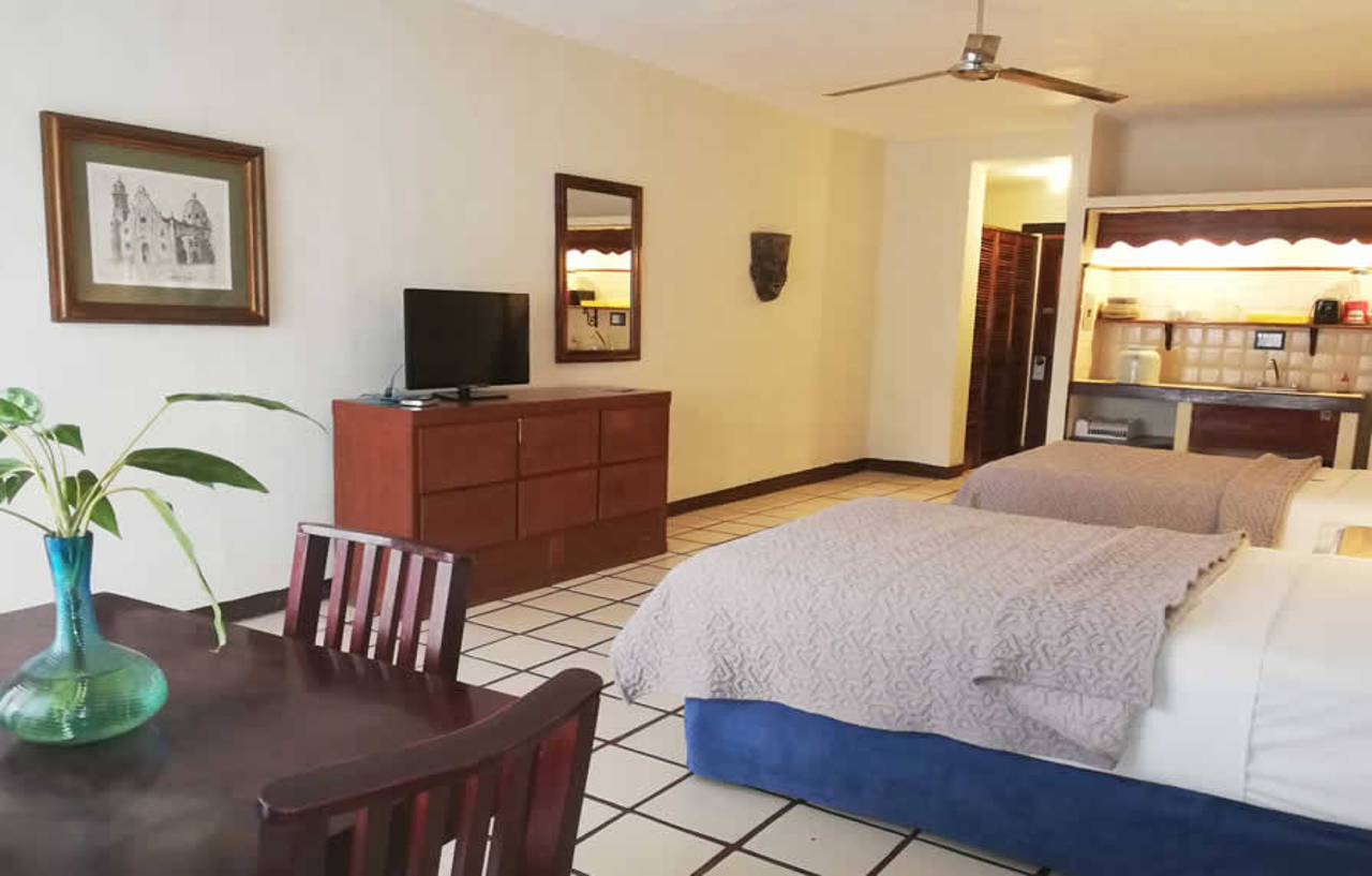 Hotel Puerto De Luna Pet Friendly&family Puerto Vallarta