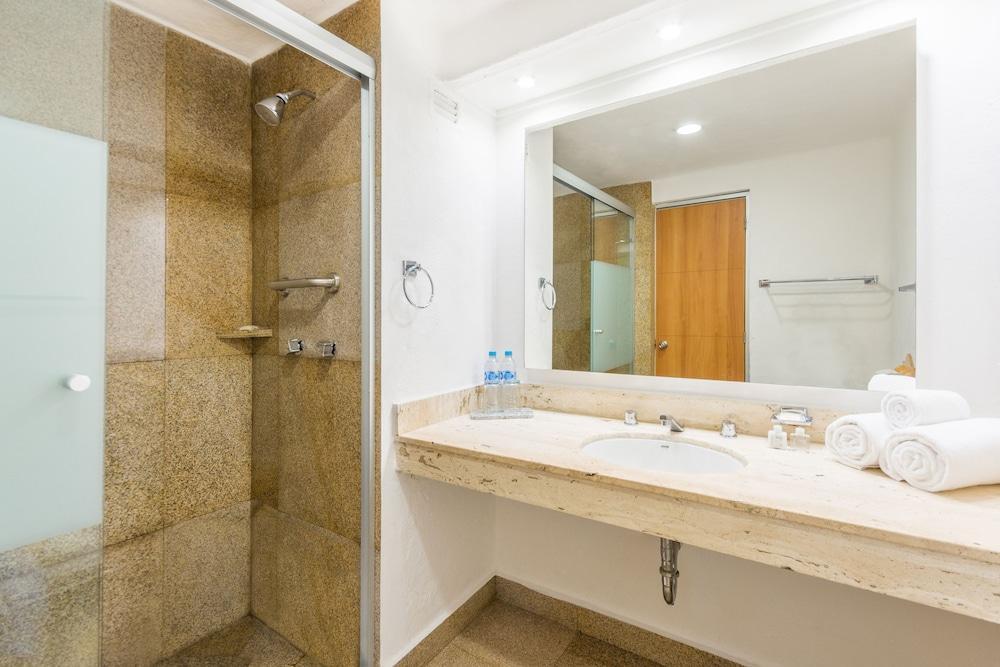 Hotel Friendly Vallarta Familiar