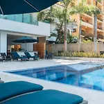 Full Floor Beachfront Luxury Apartment
