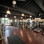 Pinnacle Resorts 220