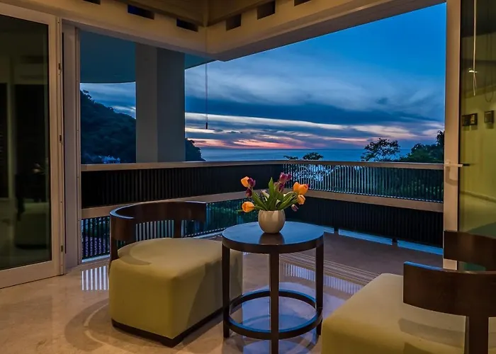 Luxury Ocean Frontage Boutique Suites