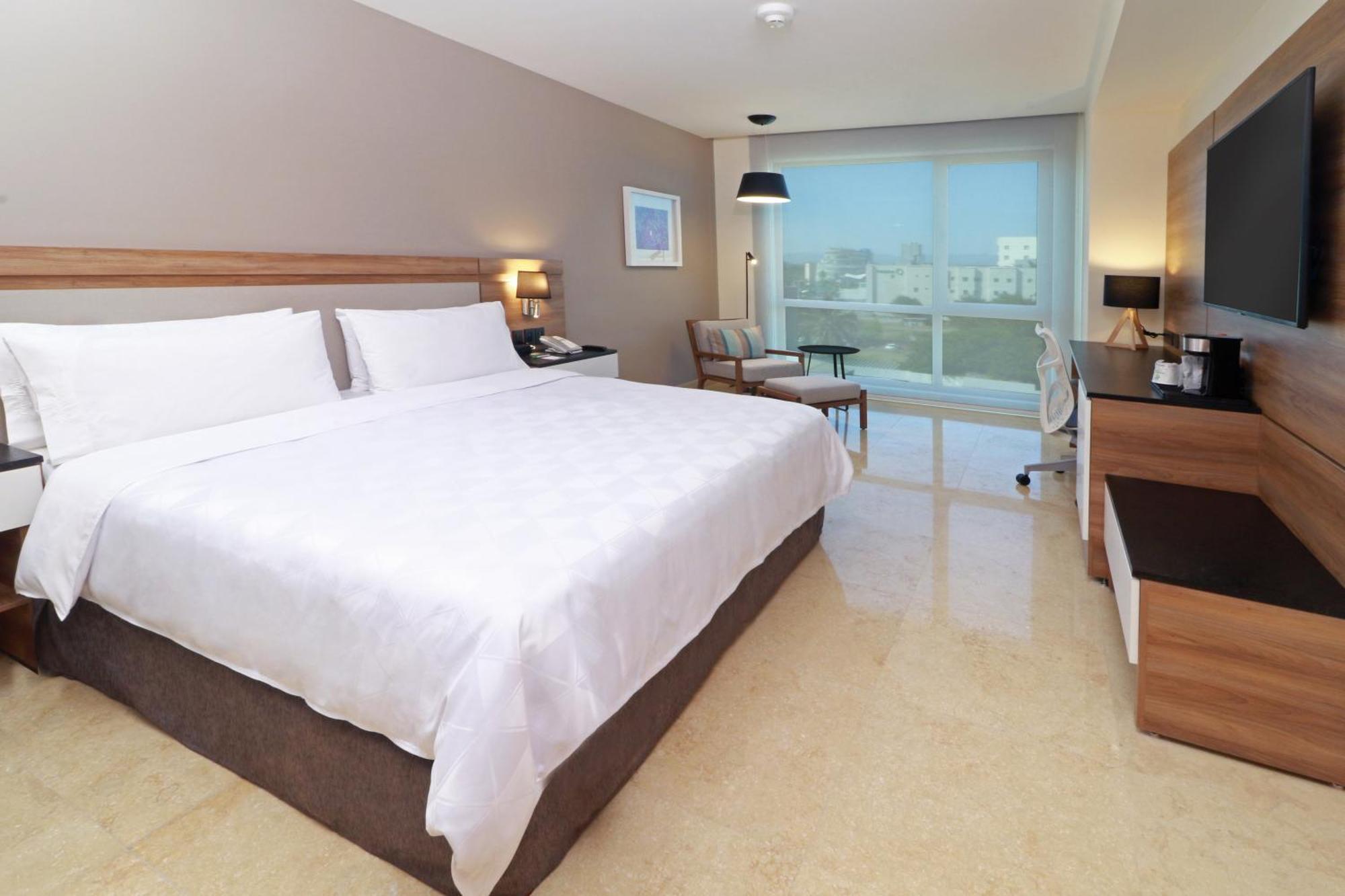 Inn&suites - Marina&golf, An Ihg Hotel Puerto Vallarta