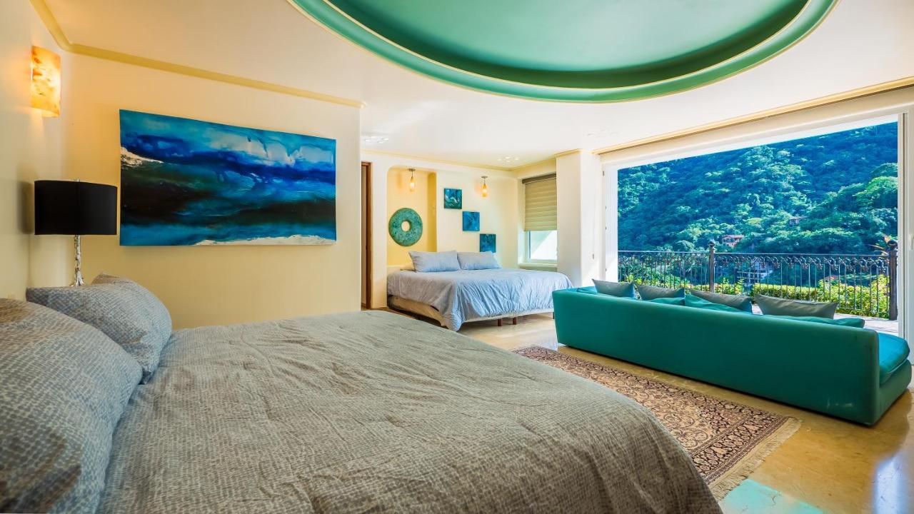 Luna With Two King Size Beds, With Walk Out Terrace Overlooking The Guest house *