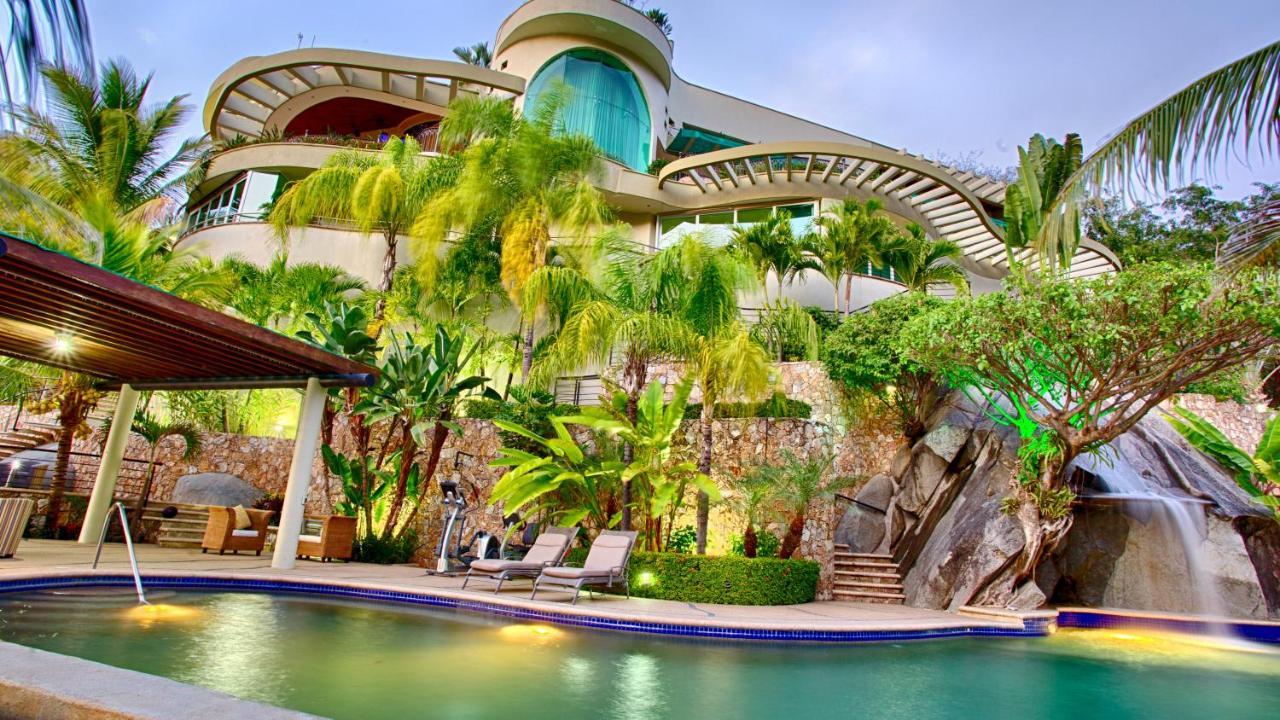 Guest house Luna With Two King Size Beds, With Walk Out Terrace Overlooking The Puerto Vallarta