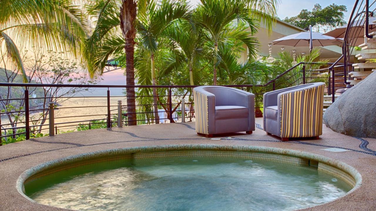 Guest house Luna With Two King Size Beds, With Walk Out Terrace Overlooking The *