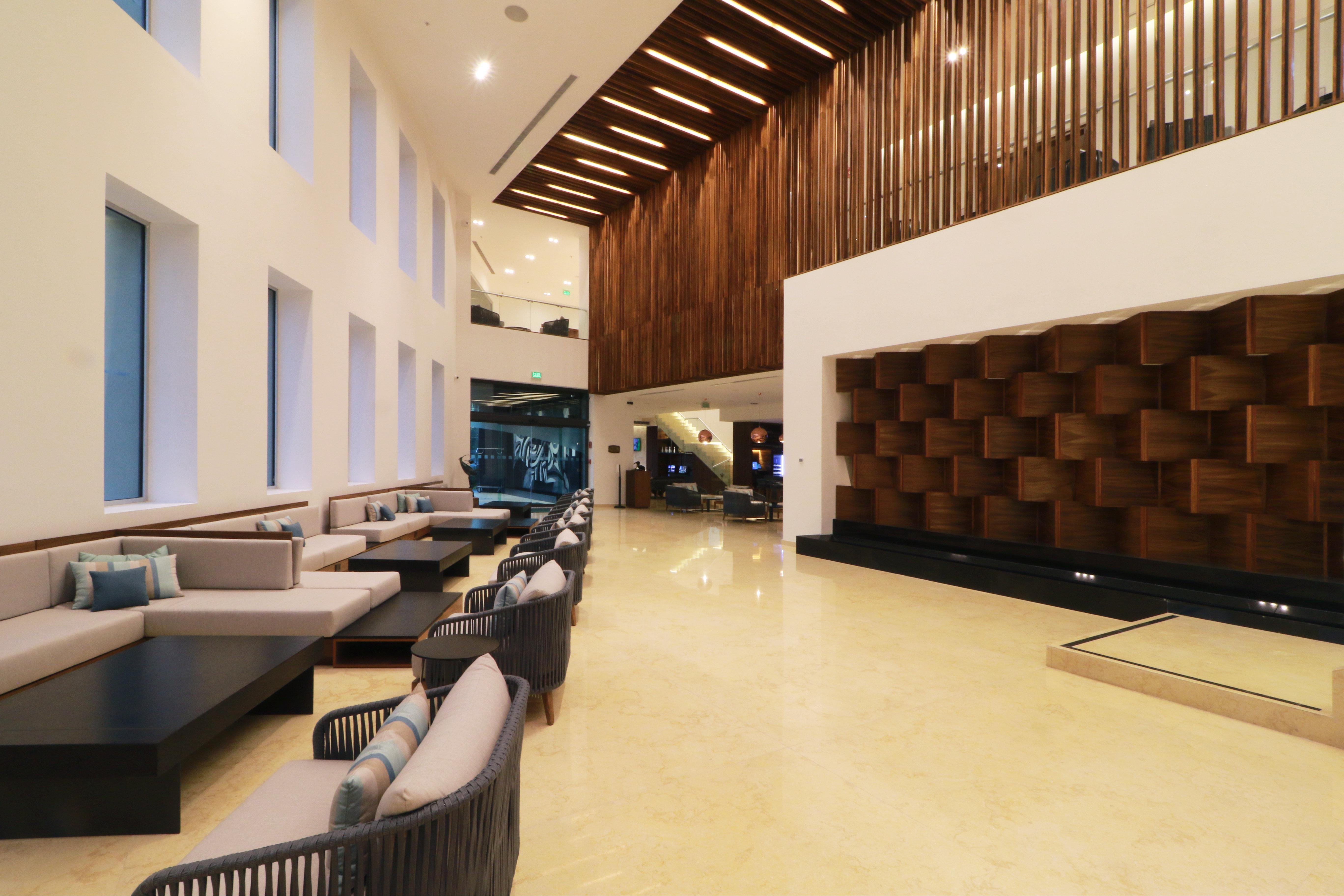 Hotel Inn&suites - Marina&golf, An Ihg 3*