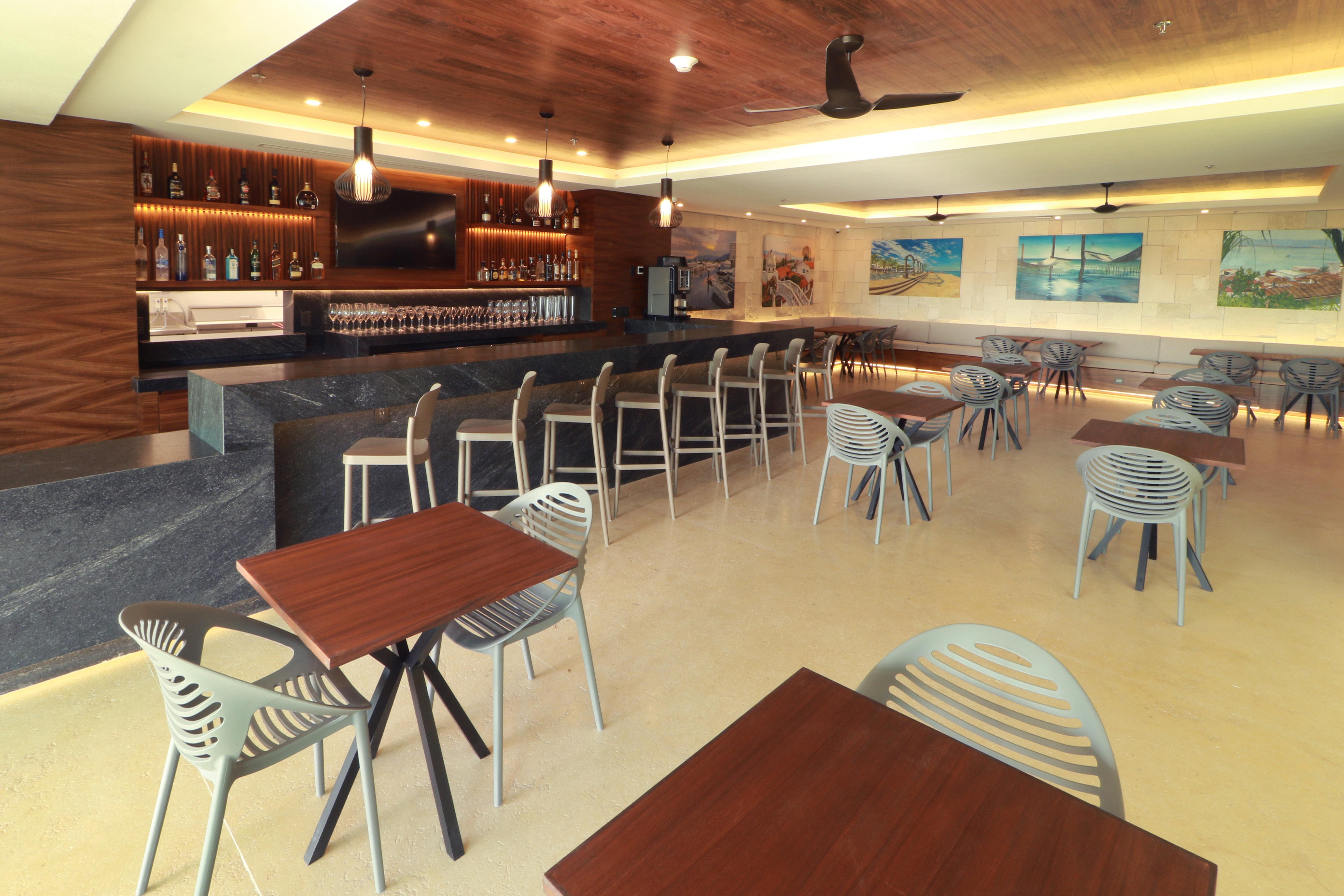Inn&suites - Marina&golf, An Ihg 3* Puerto Vallarta
