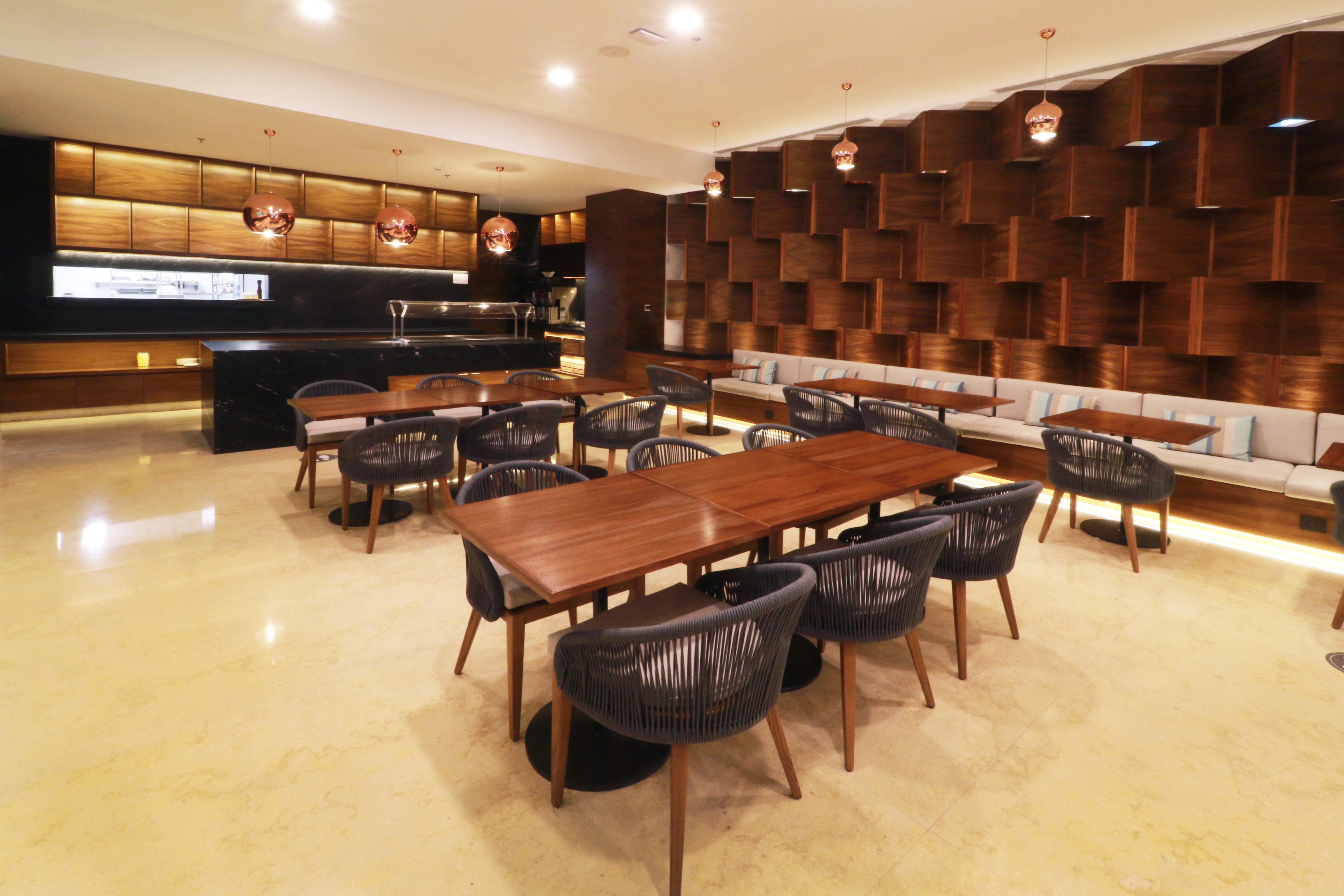 Inn&suites - Marina&golf, An Ihg 3*