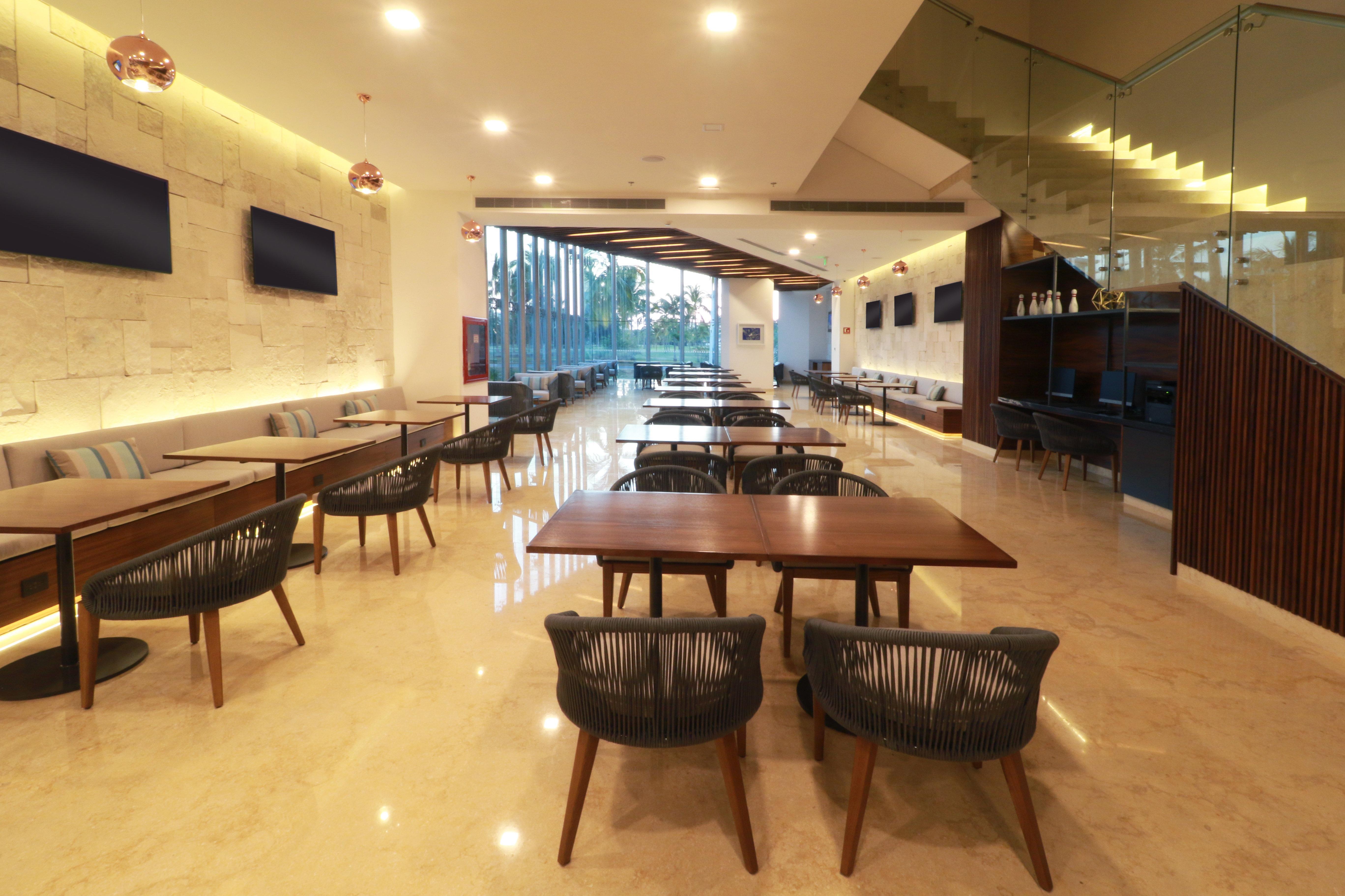Inn&suites - Marina&golf, An Ihg