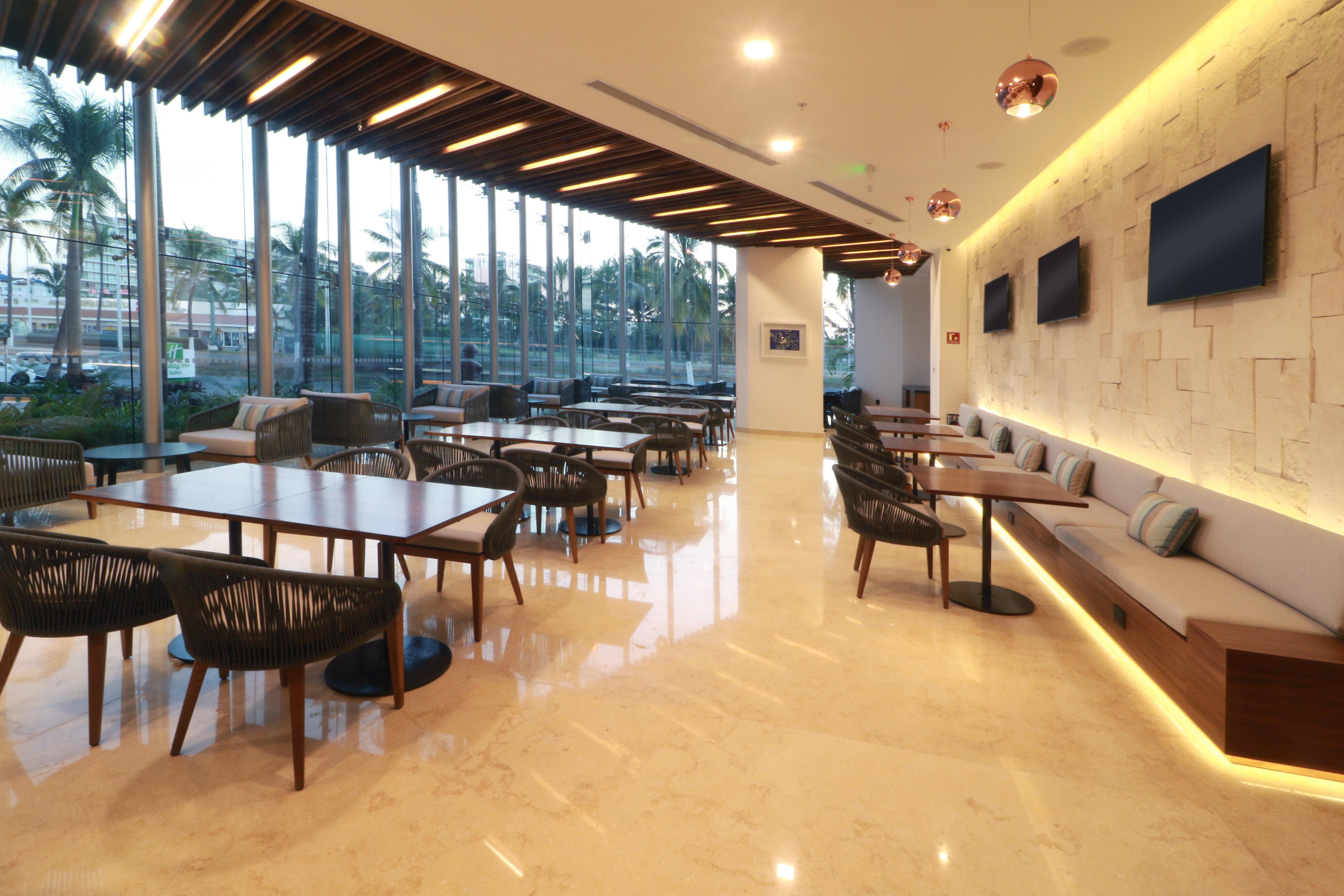 Inn&suites - Marina&golf, An Ihg 3*