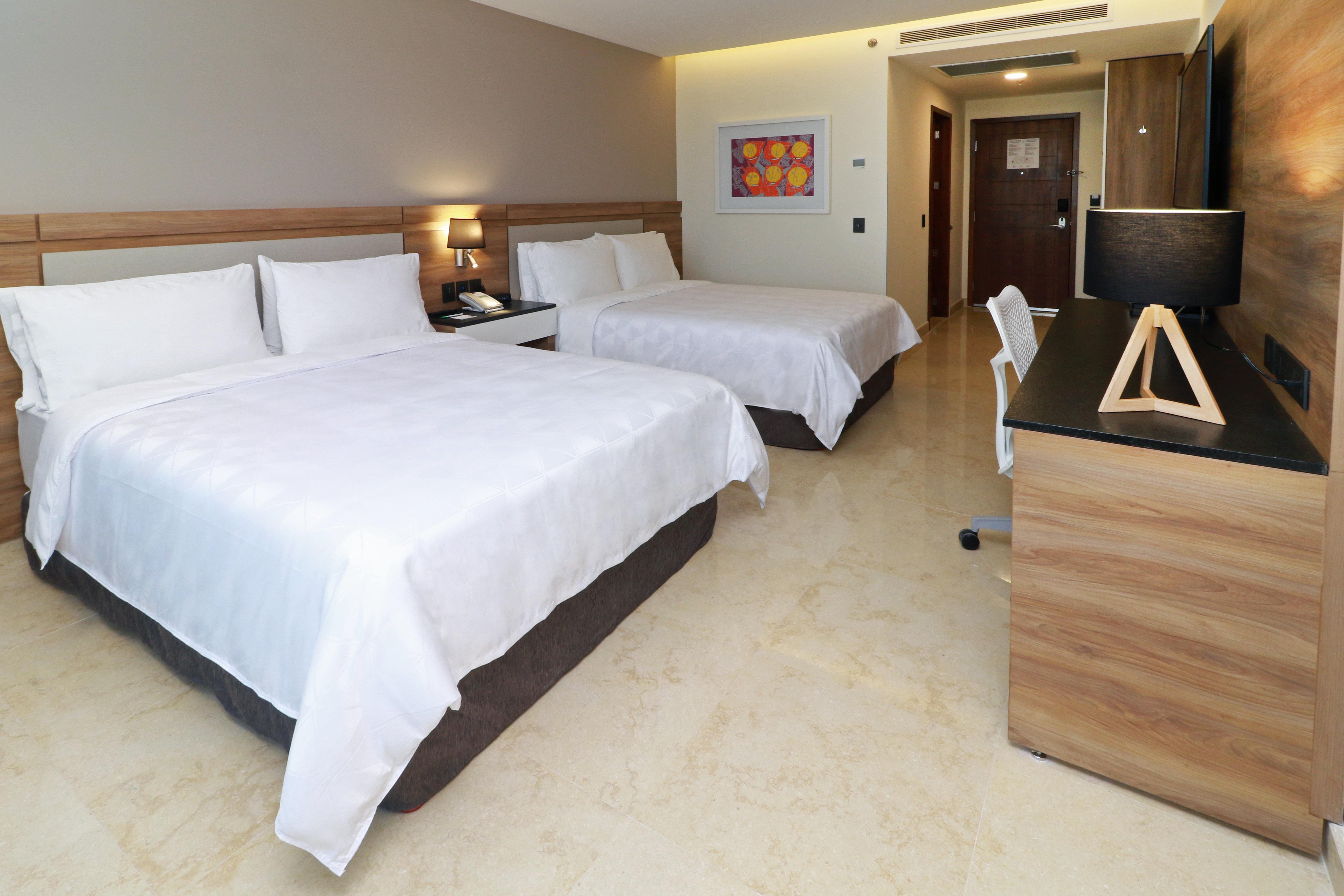 Inn&suites - Marina&golf, An Ihg