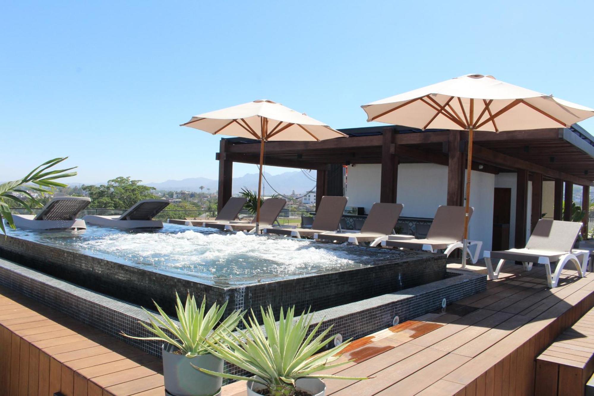 105 Downtown, Rooftop - Ocean View Apartamento