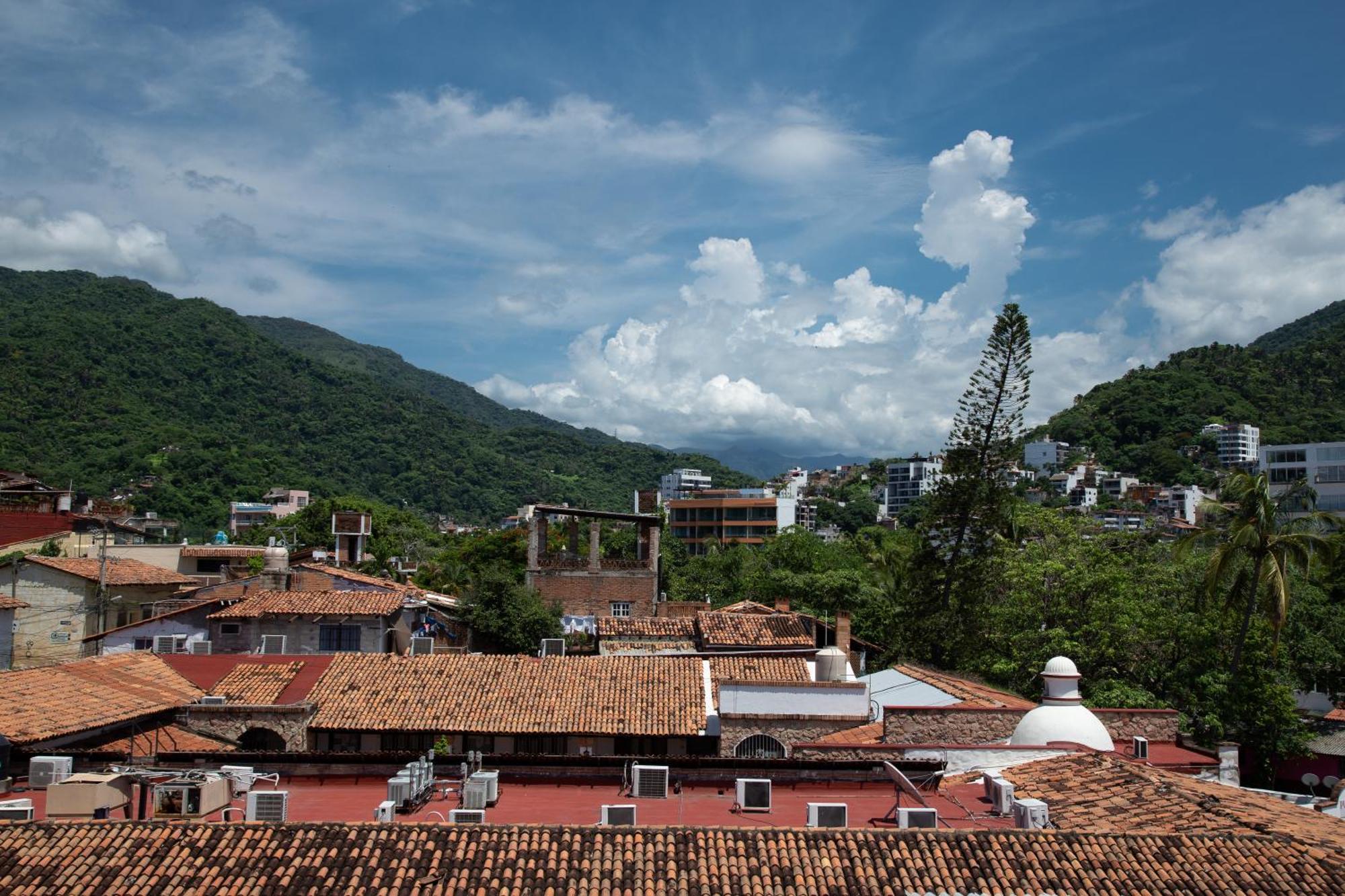 Departamentos La Libertad Apartment Puerto Vallarta