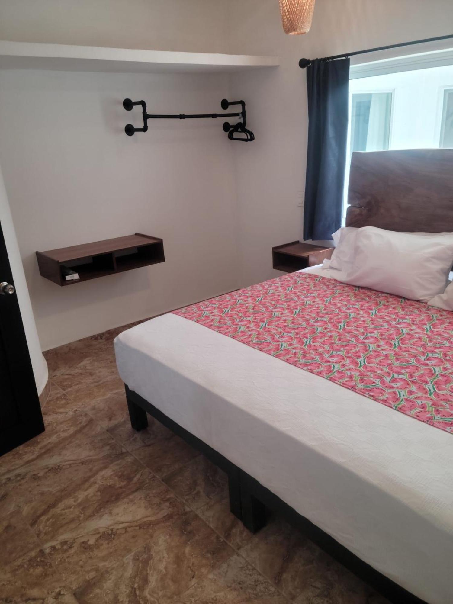 Apartment Spanish Moon Pv