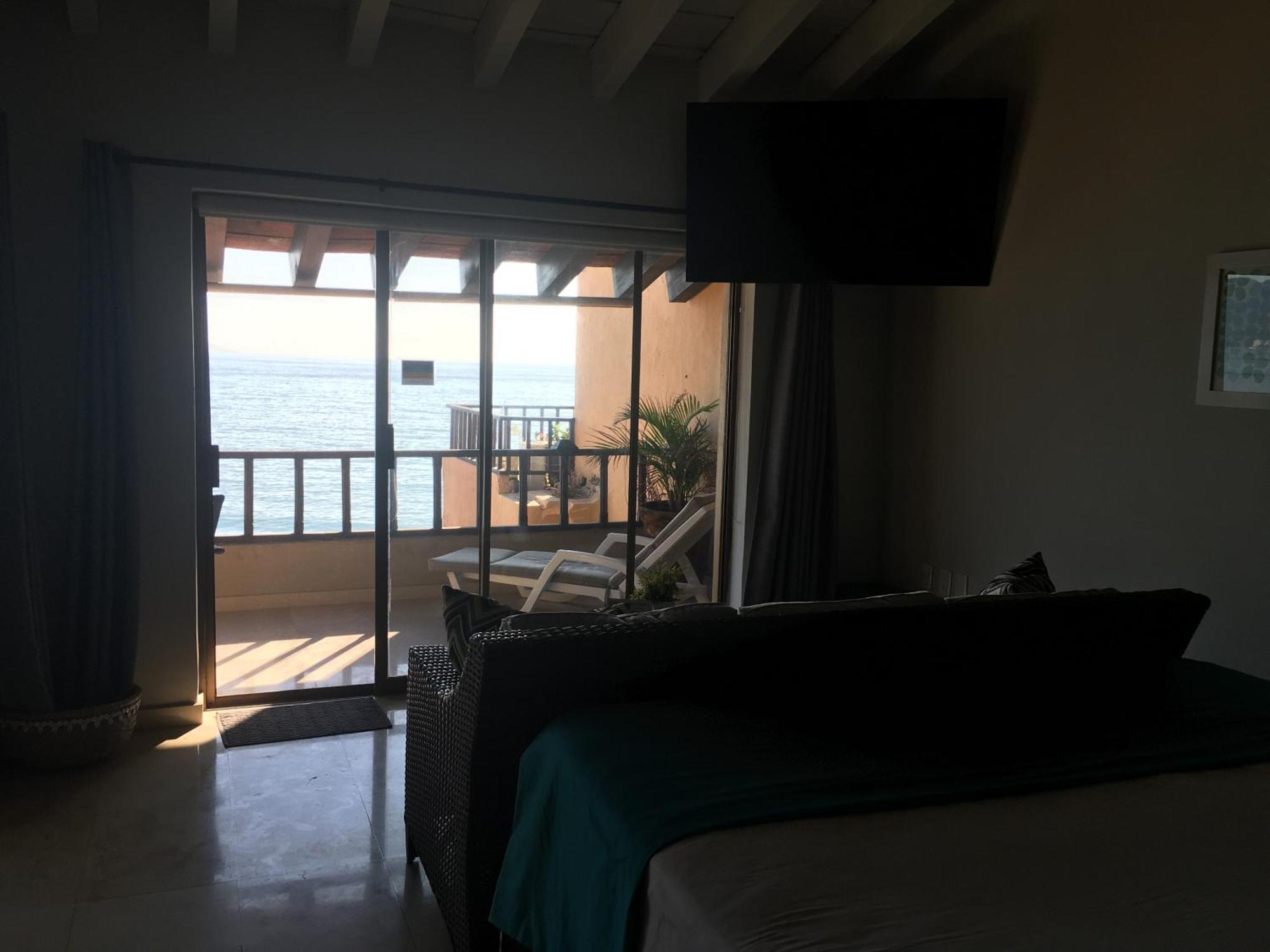 Tules King Hotel