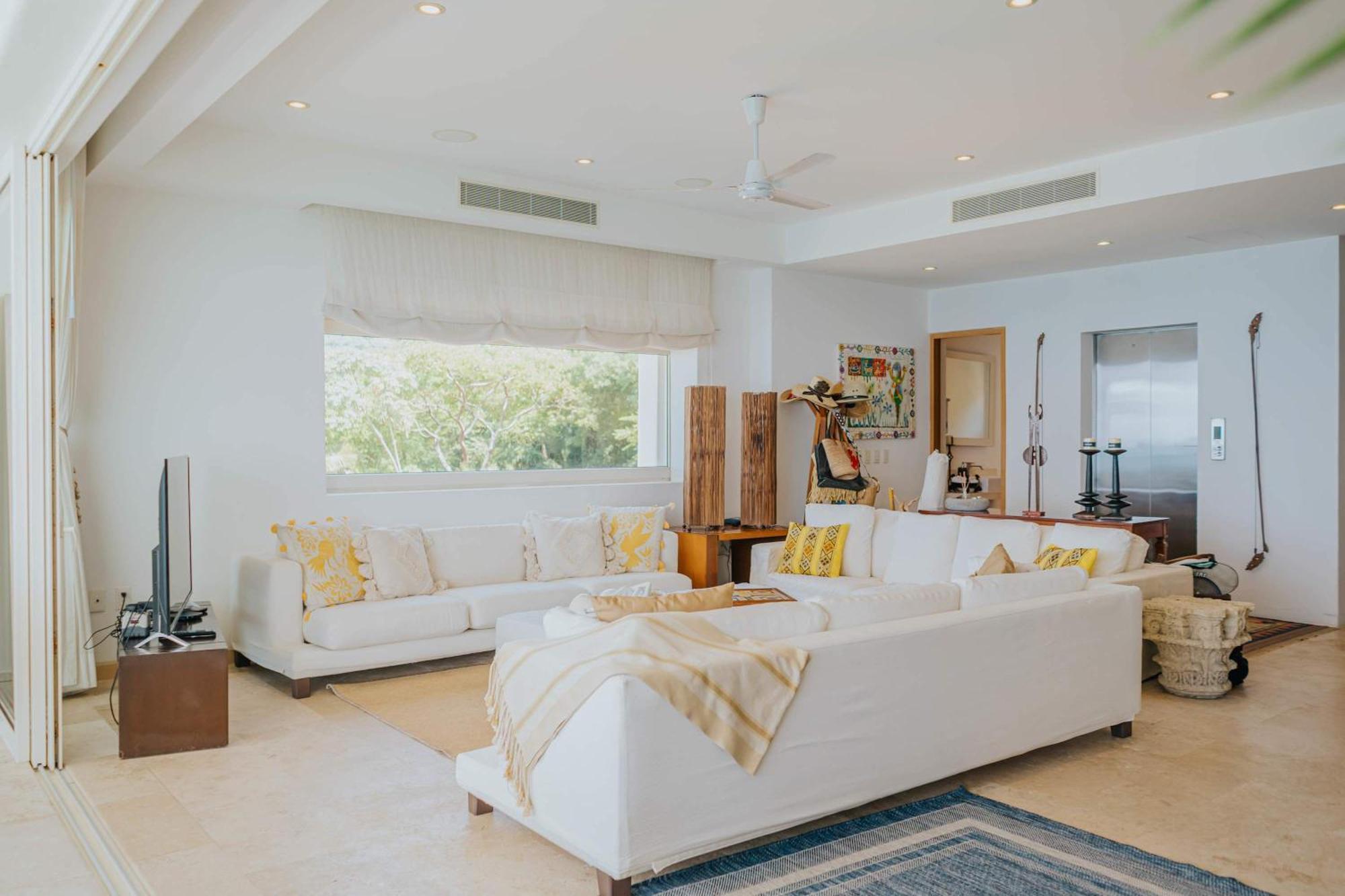 Full Floor Beachfront Luxury * Puerto Vallarta