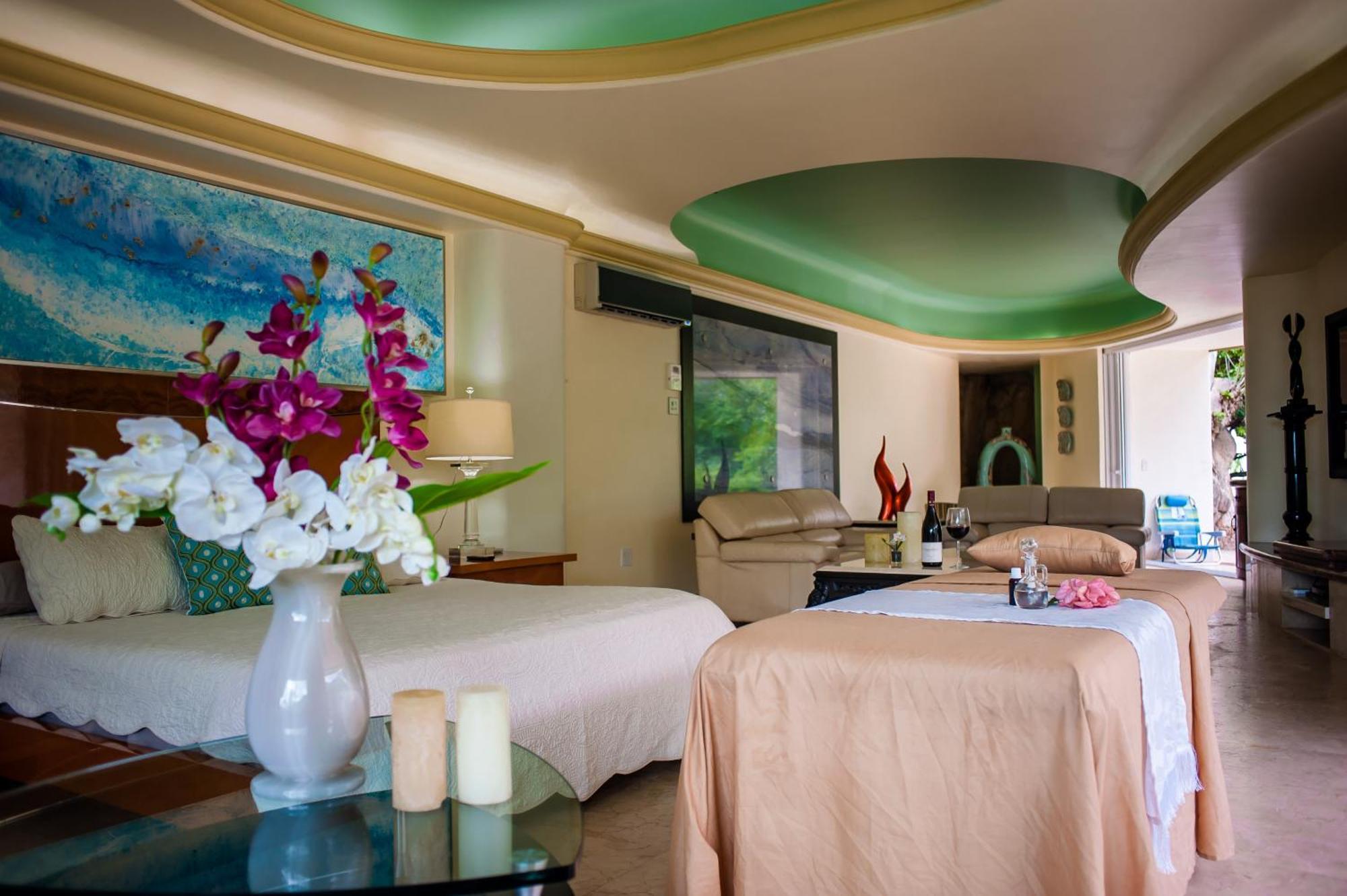 Luxury Ocean Frontage Boutique *