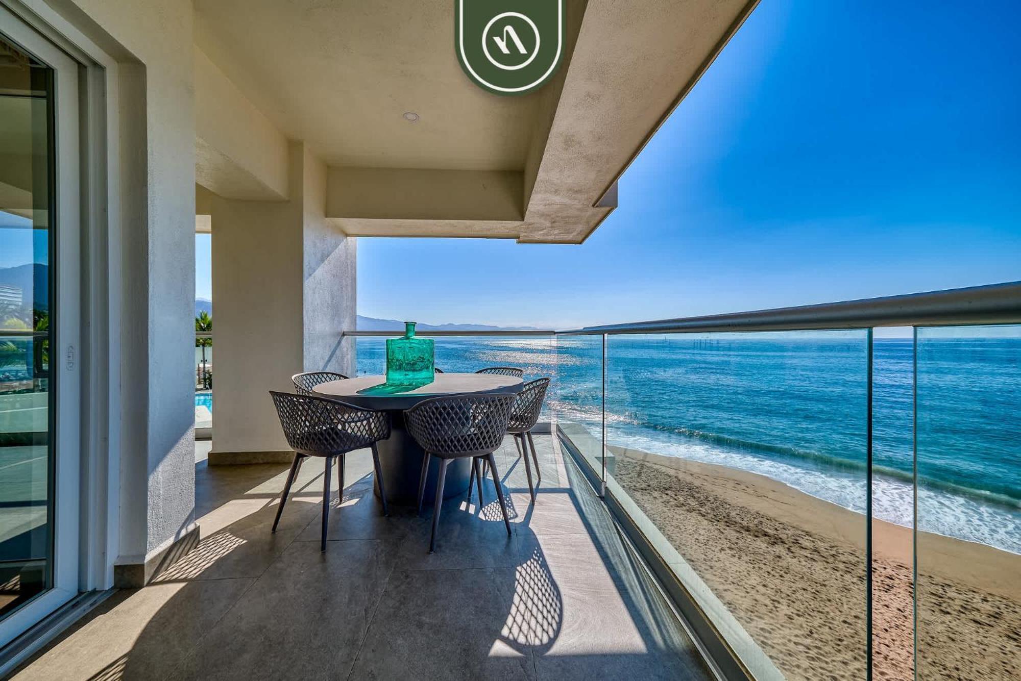 Luxury 4 Bedroom Right Next To The - Pools Apartment