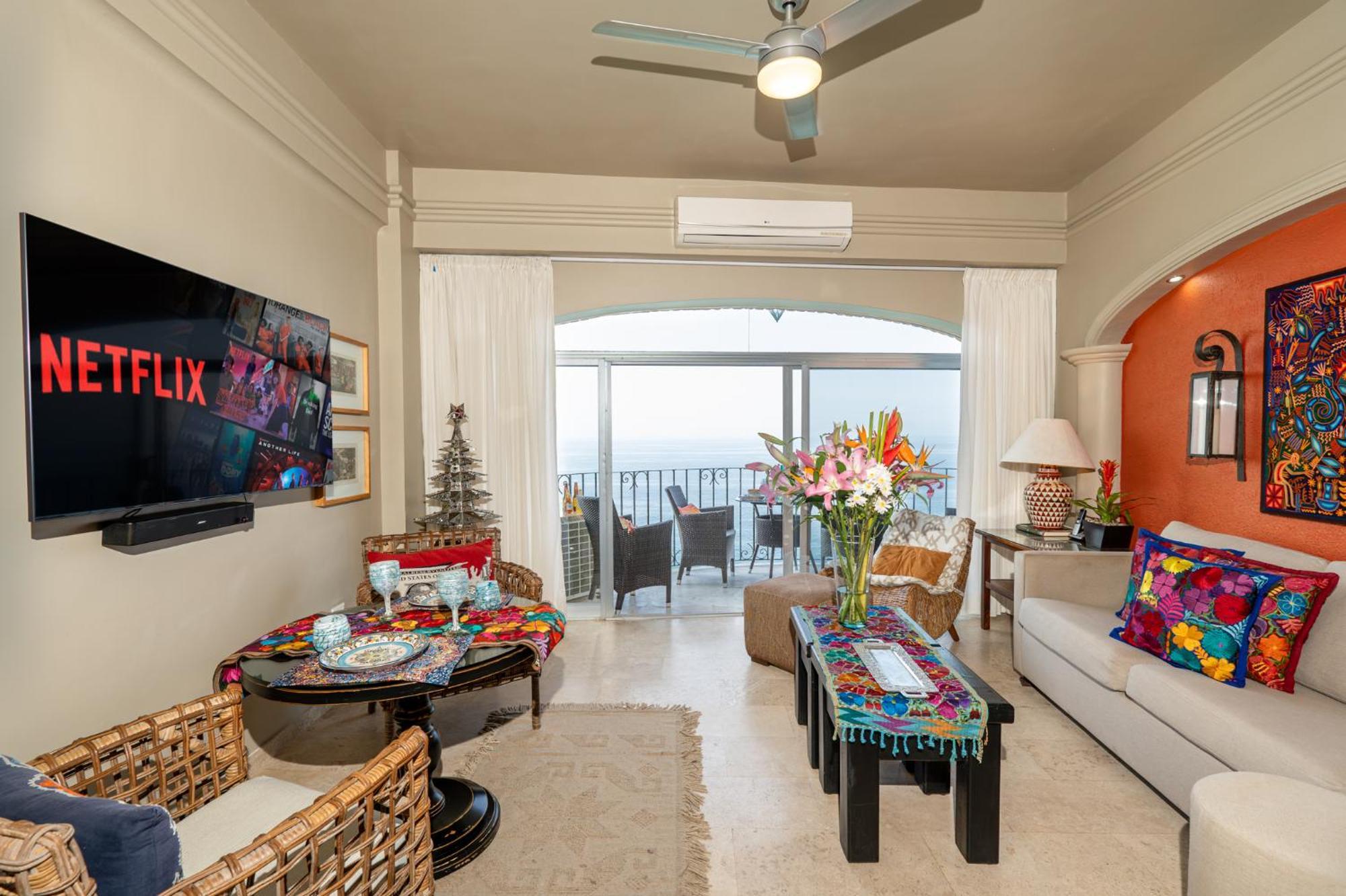 Apartamento Ocean Front Penthouse Newly Renovated, Sleeps 6, Casa Agua, Girasol