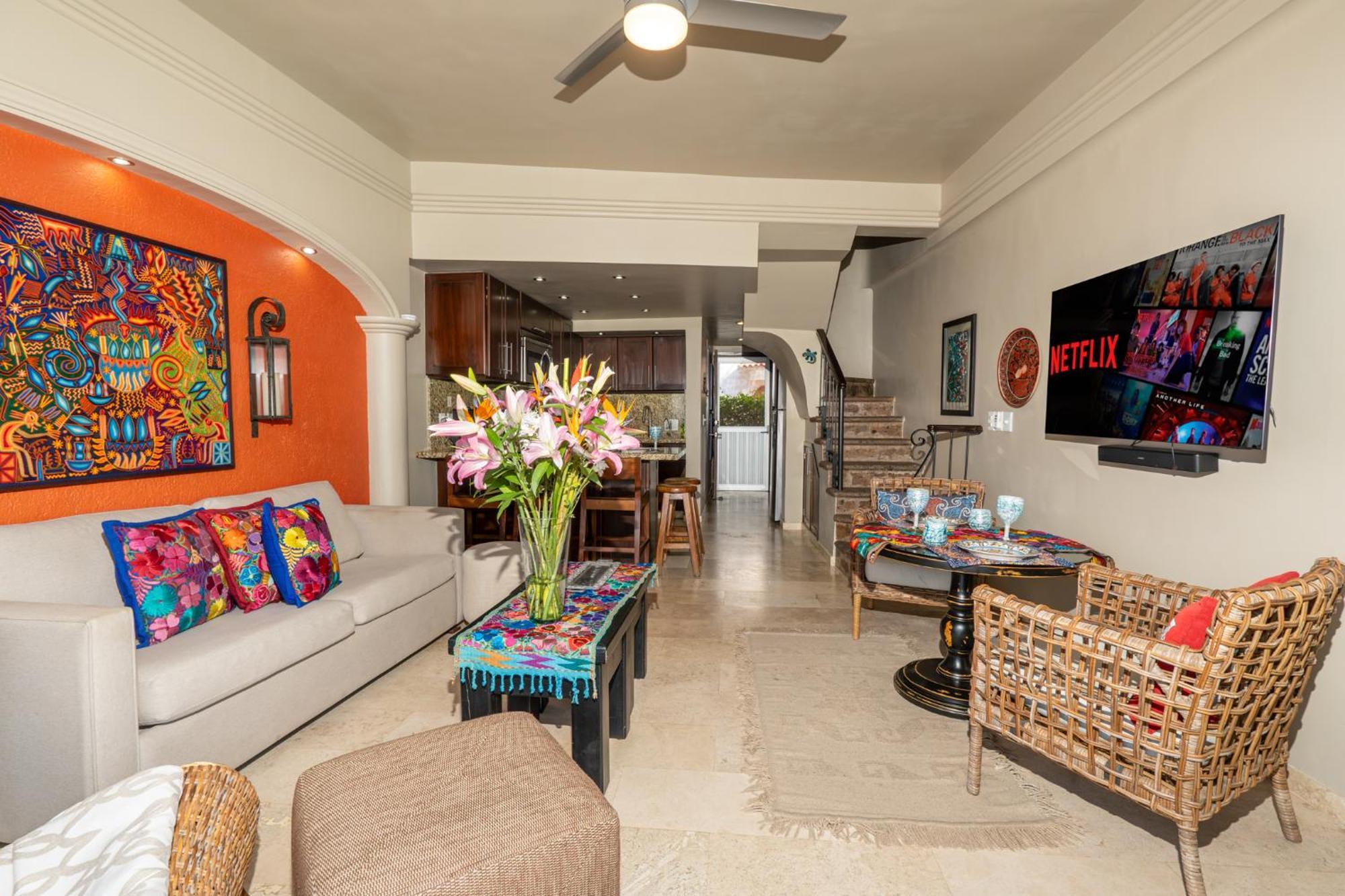 Ocean Front Penthouse Newly Renovated, Sleeps 6, Casa Agua, Girasol Apartamento Puerto Vallarta