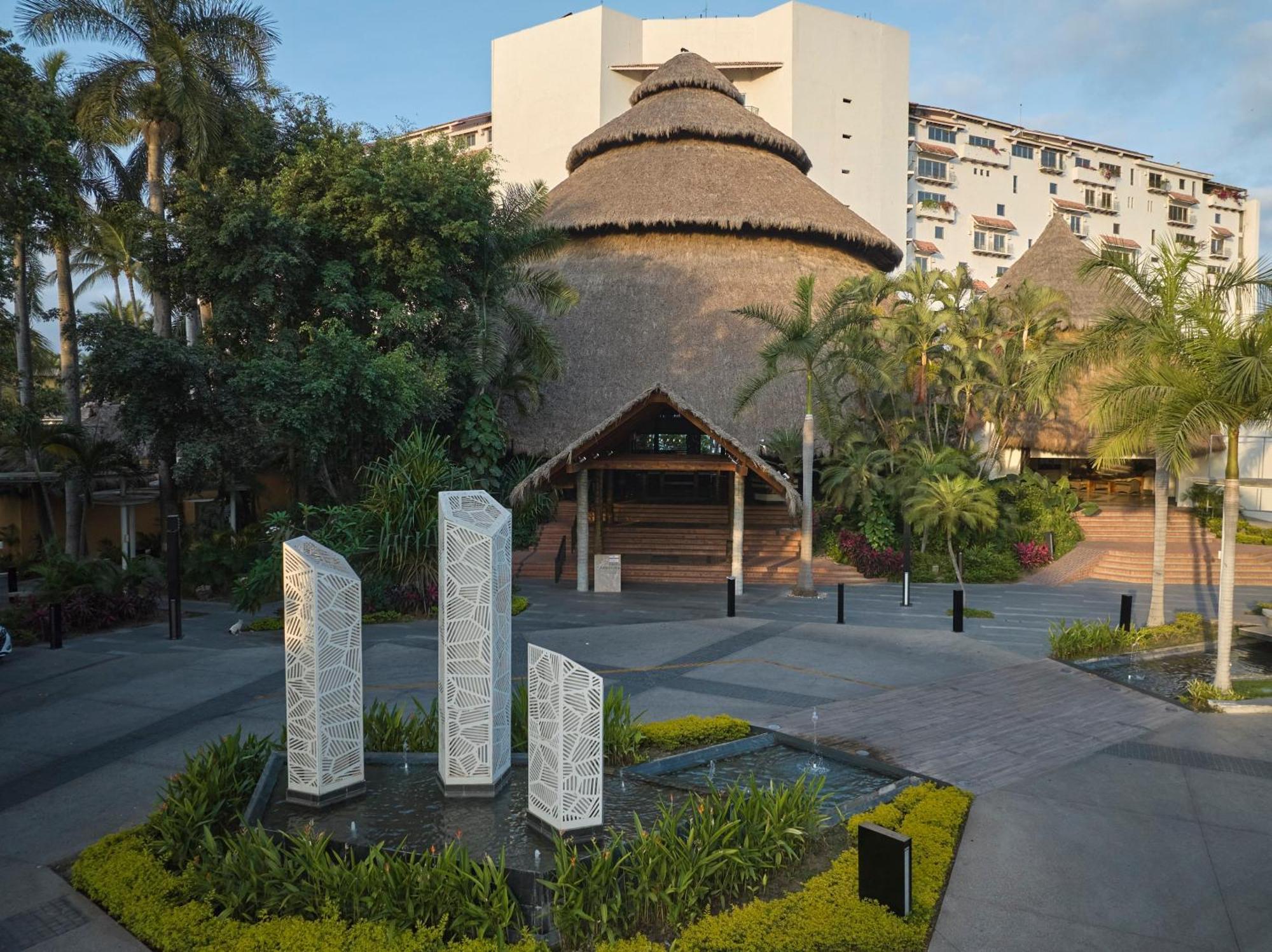 Fiesta Americana & 4*