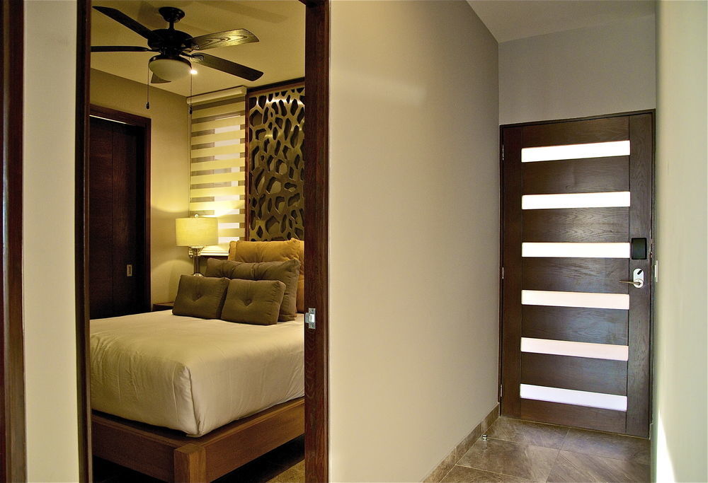 Hotel Pinnacle 220