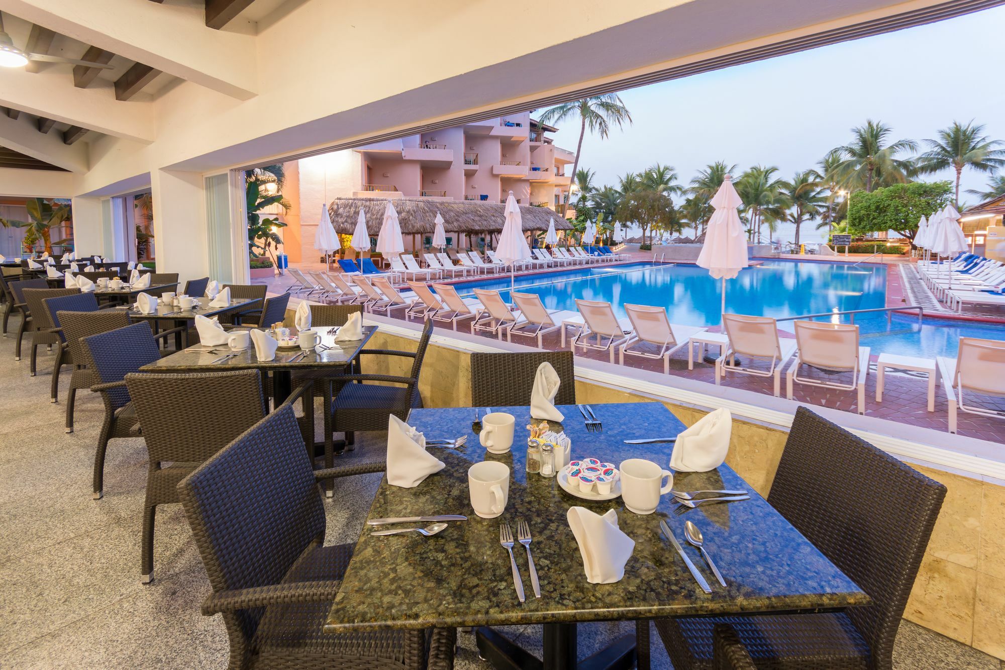 Friendly Vallarta Familiar Hotel 3*