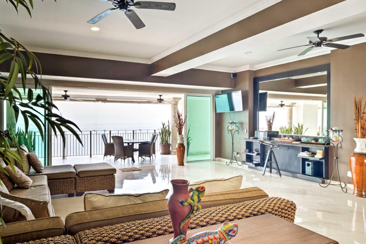 Apartamento Beachfront With Wraparound Balcony! *